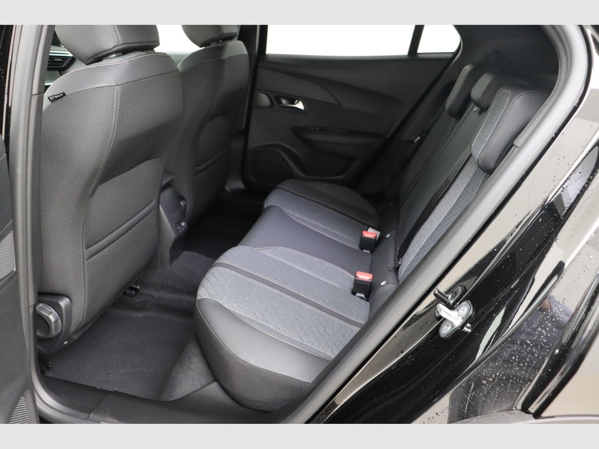 Peugeot 2008 Allure (2026) - Foto 16