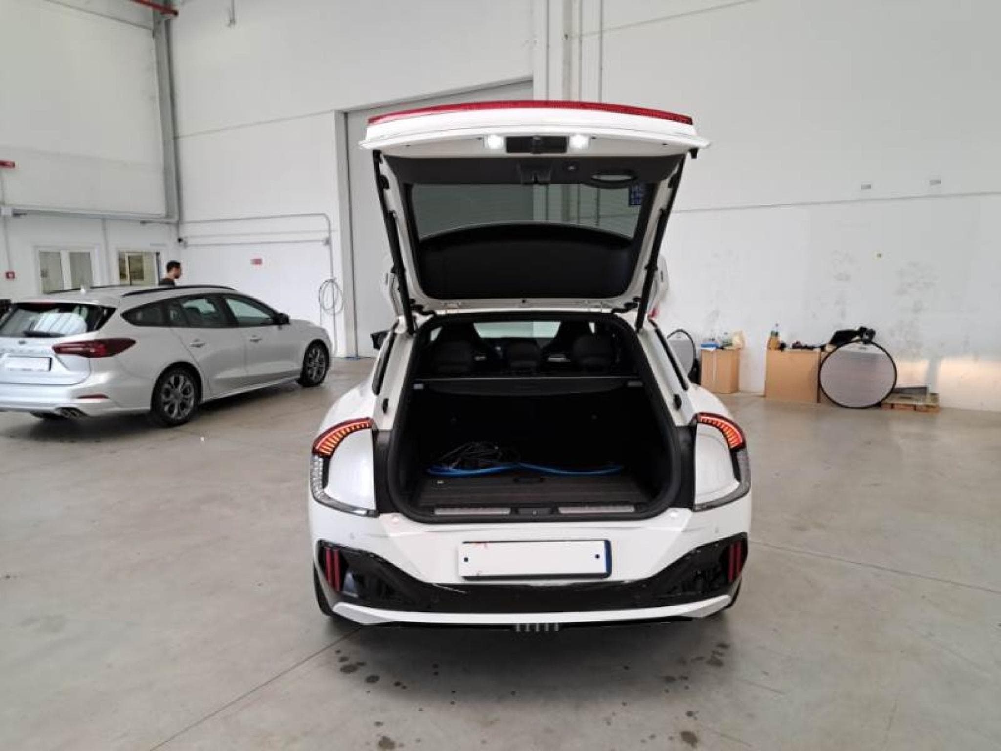 Kia EV6 GT 4WD (2024) - Foto 17