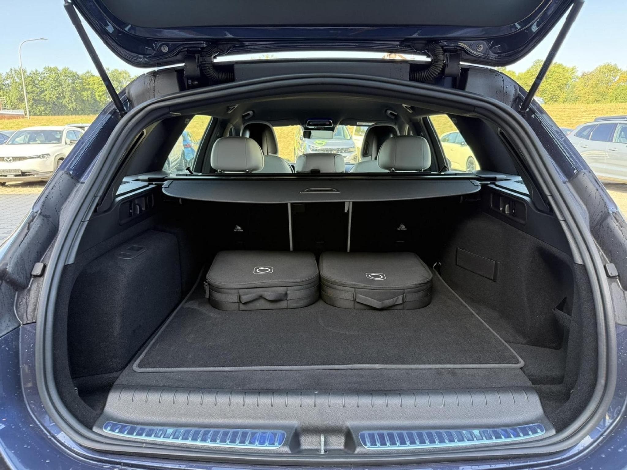 Mercedes C 300 AMG-Line (2023) - Foto 12