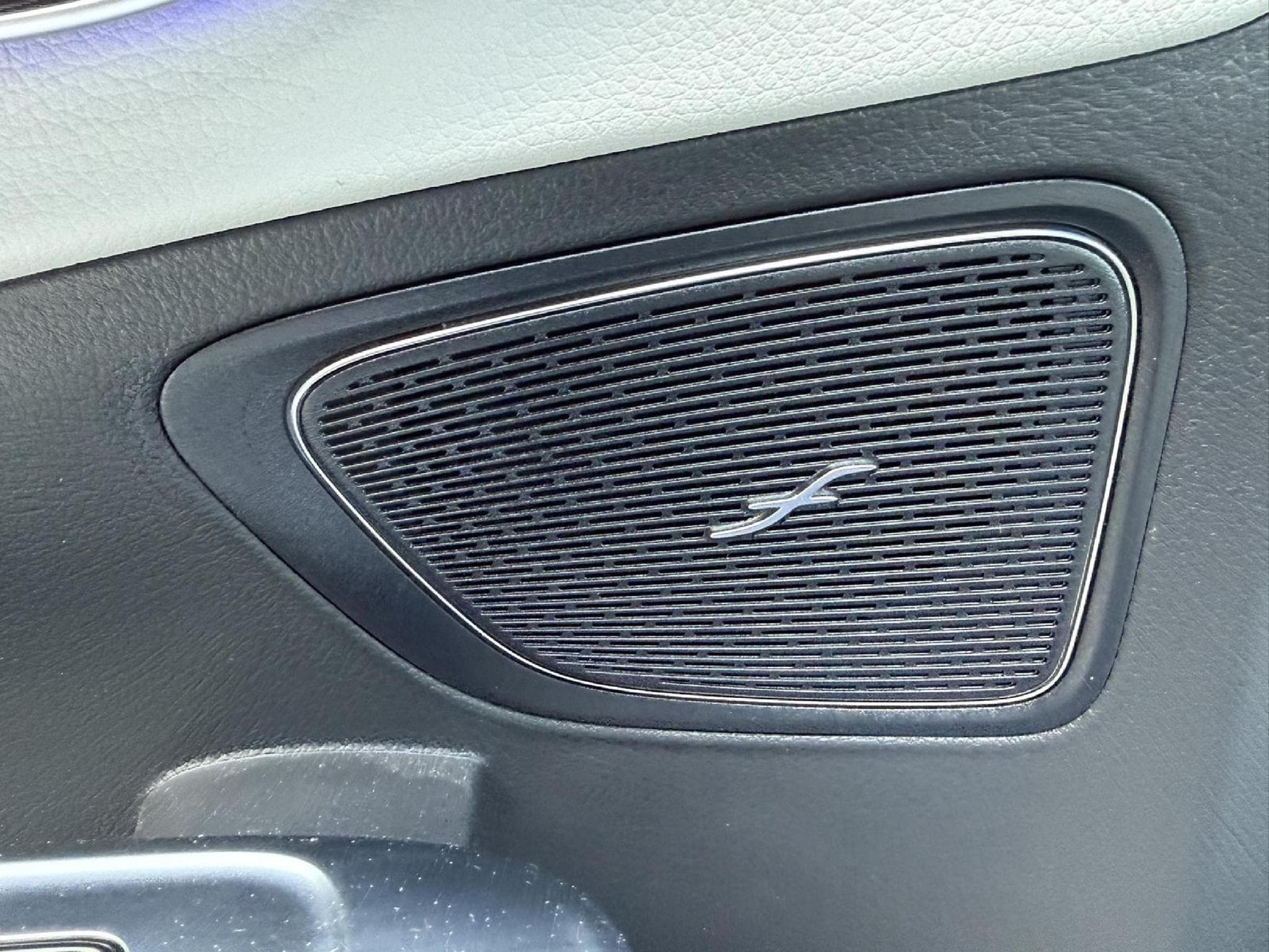 Mercedes C 300 AMG-Line (2023) - Foto 17