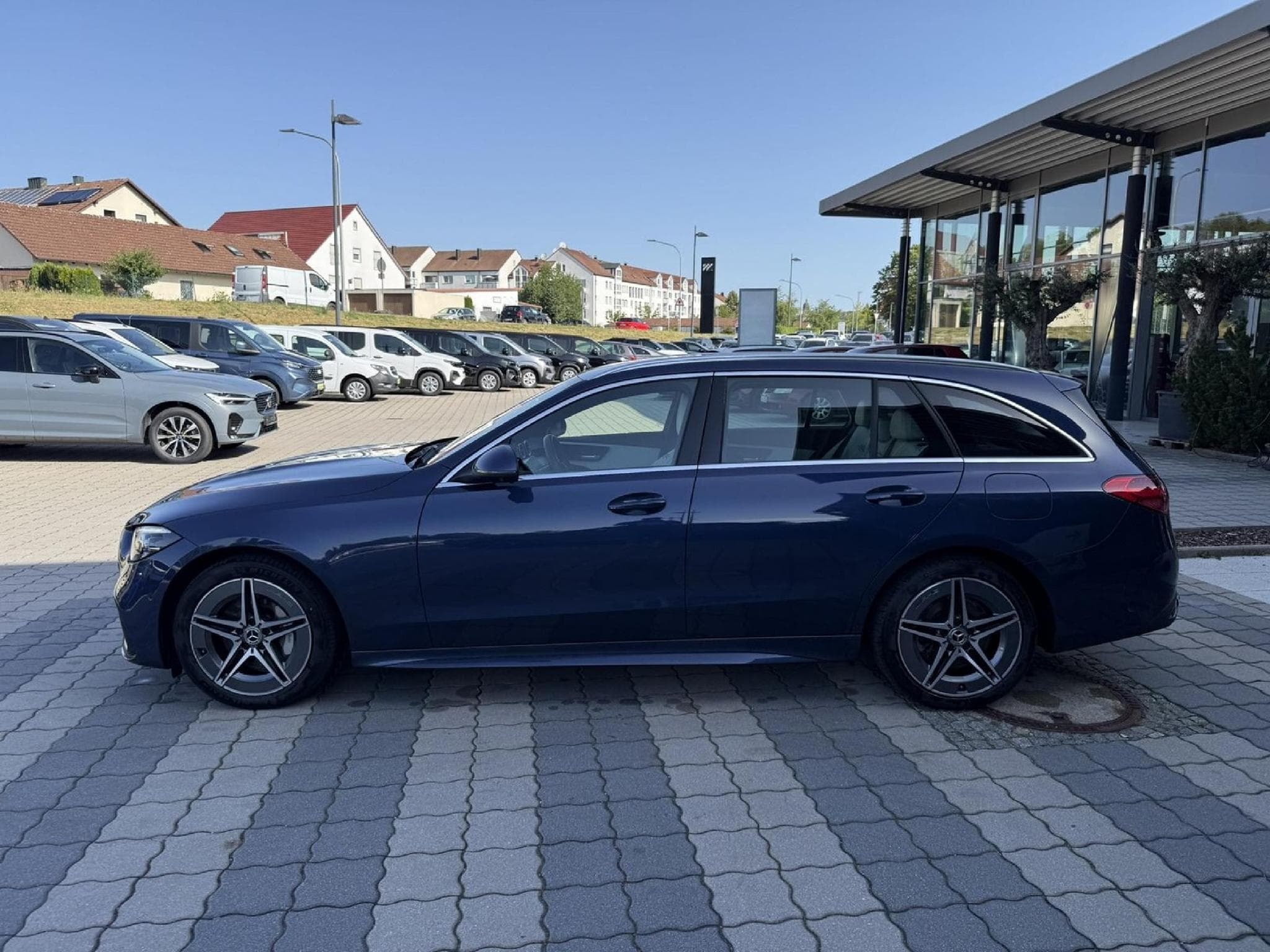 Mercedes C 300 AMG-Line (2023) - Foto 4