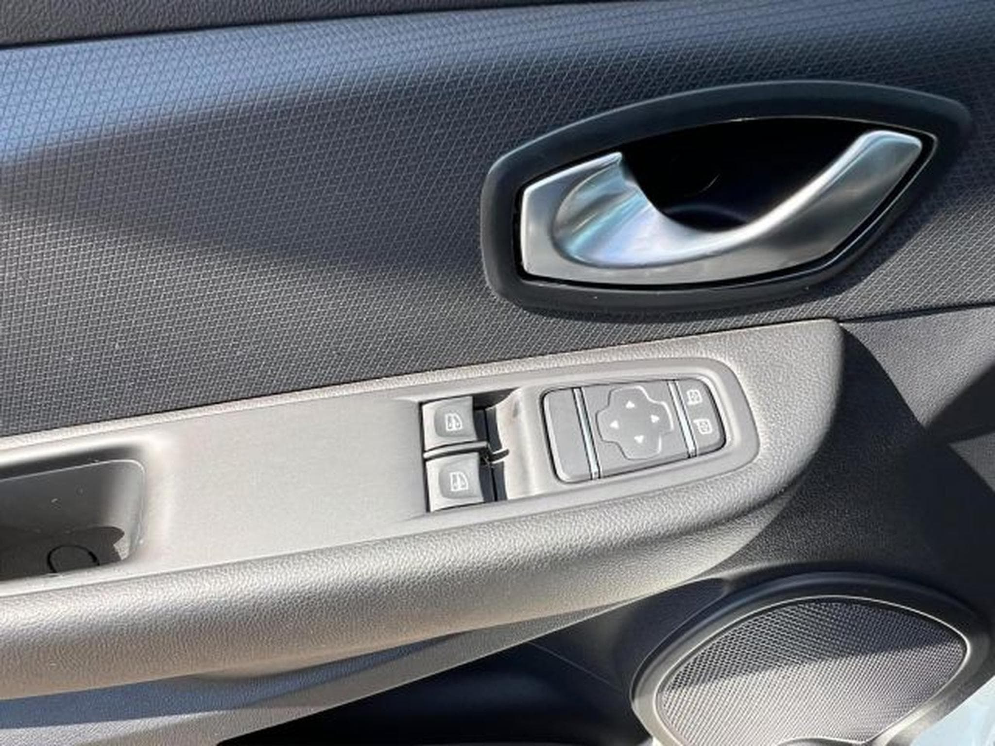 Renault Clio Clio IV Start/Stop TEMPOMAT,ESP,USB,ABS (2017) - Photo 11