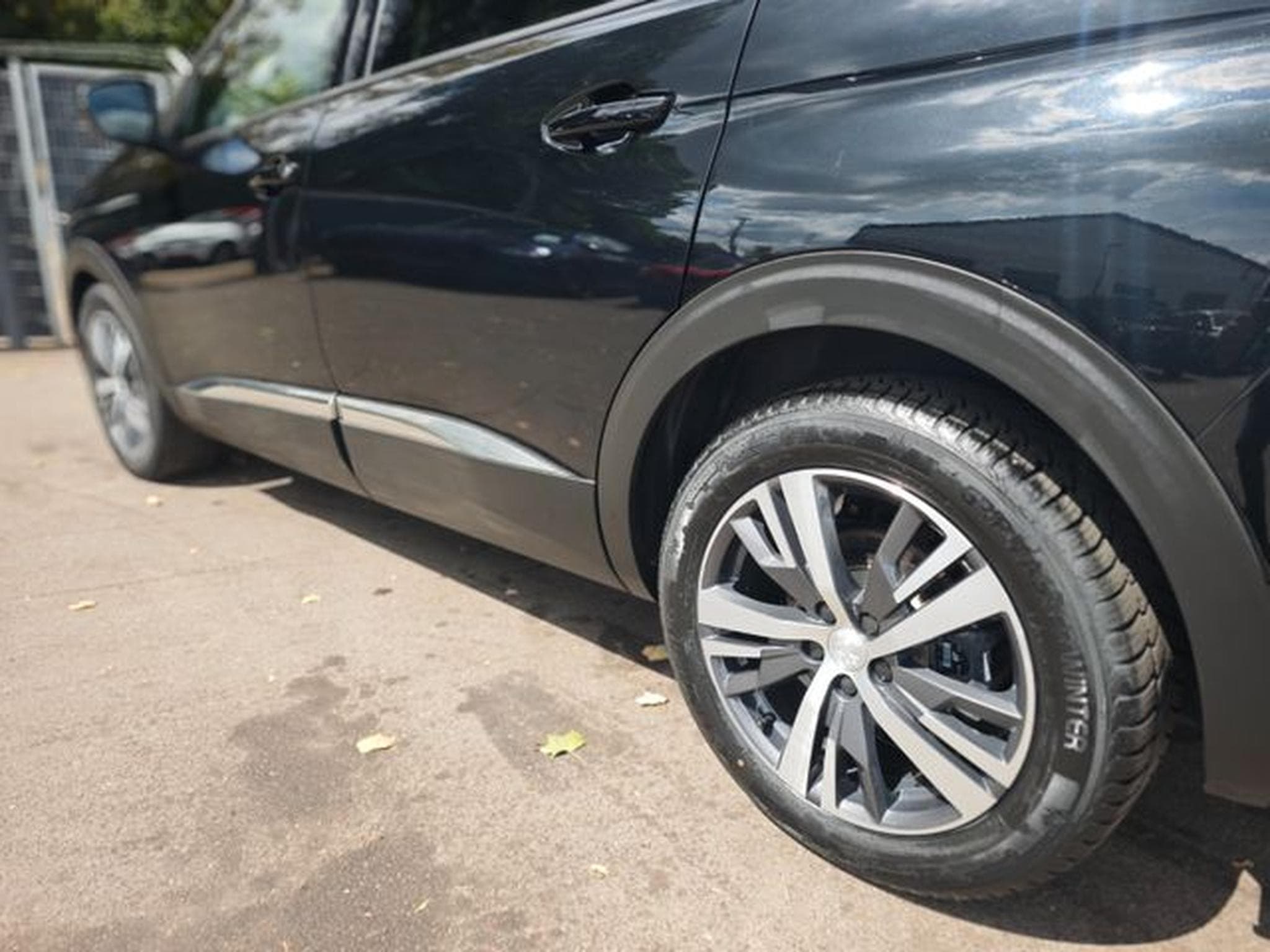 Peugeot 5008 5008 HYBRID 136 ALLURE PACK *FACELIFT*7 SITZE* (2024) - Photo 10