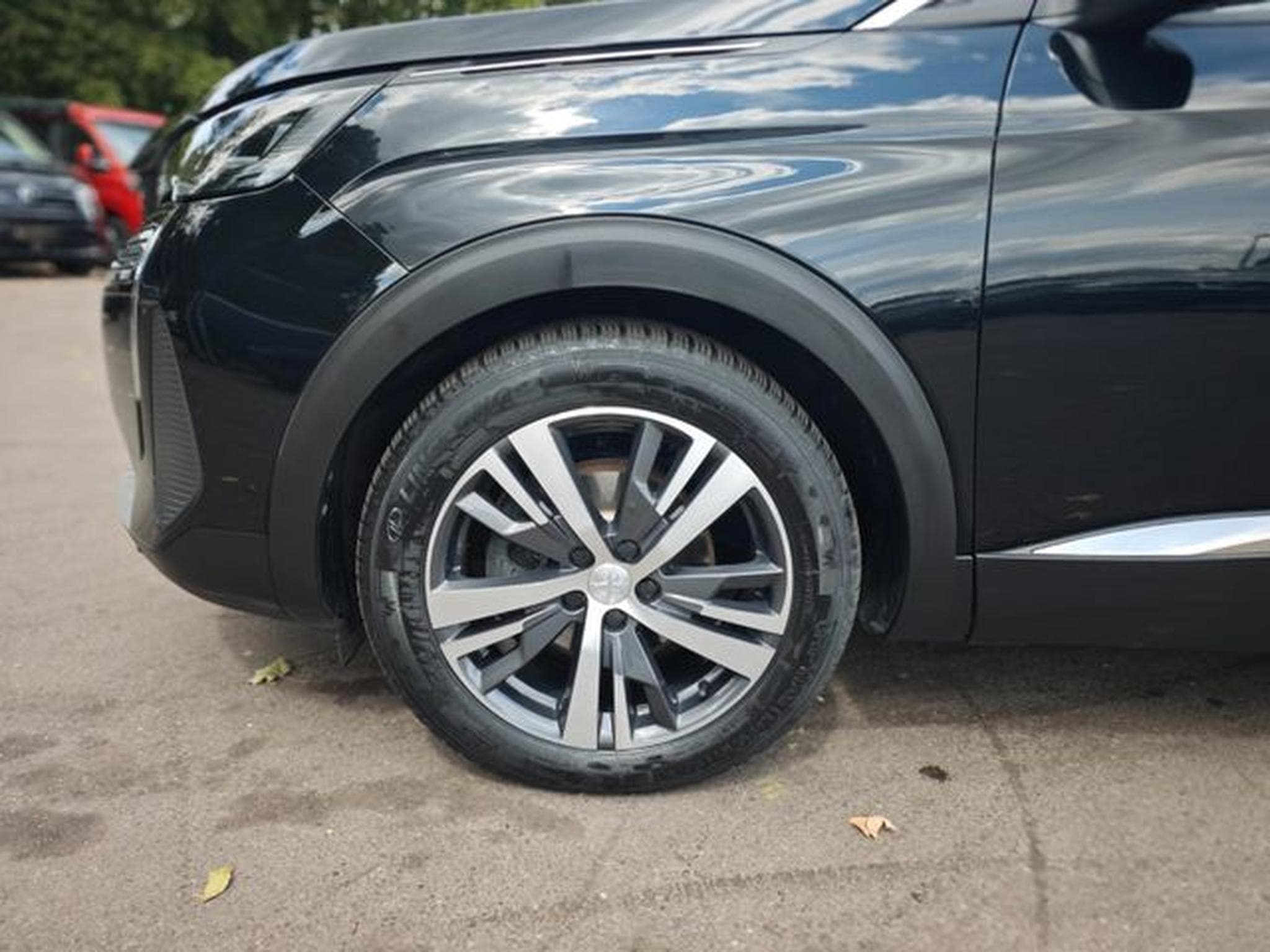 Peugeot 5008 5008 HYBRID 136 ALLURE PACK *FACELIFT*7 SITZE* (2024) - Photo 11