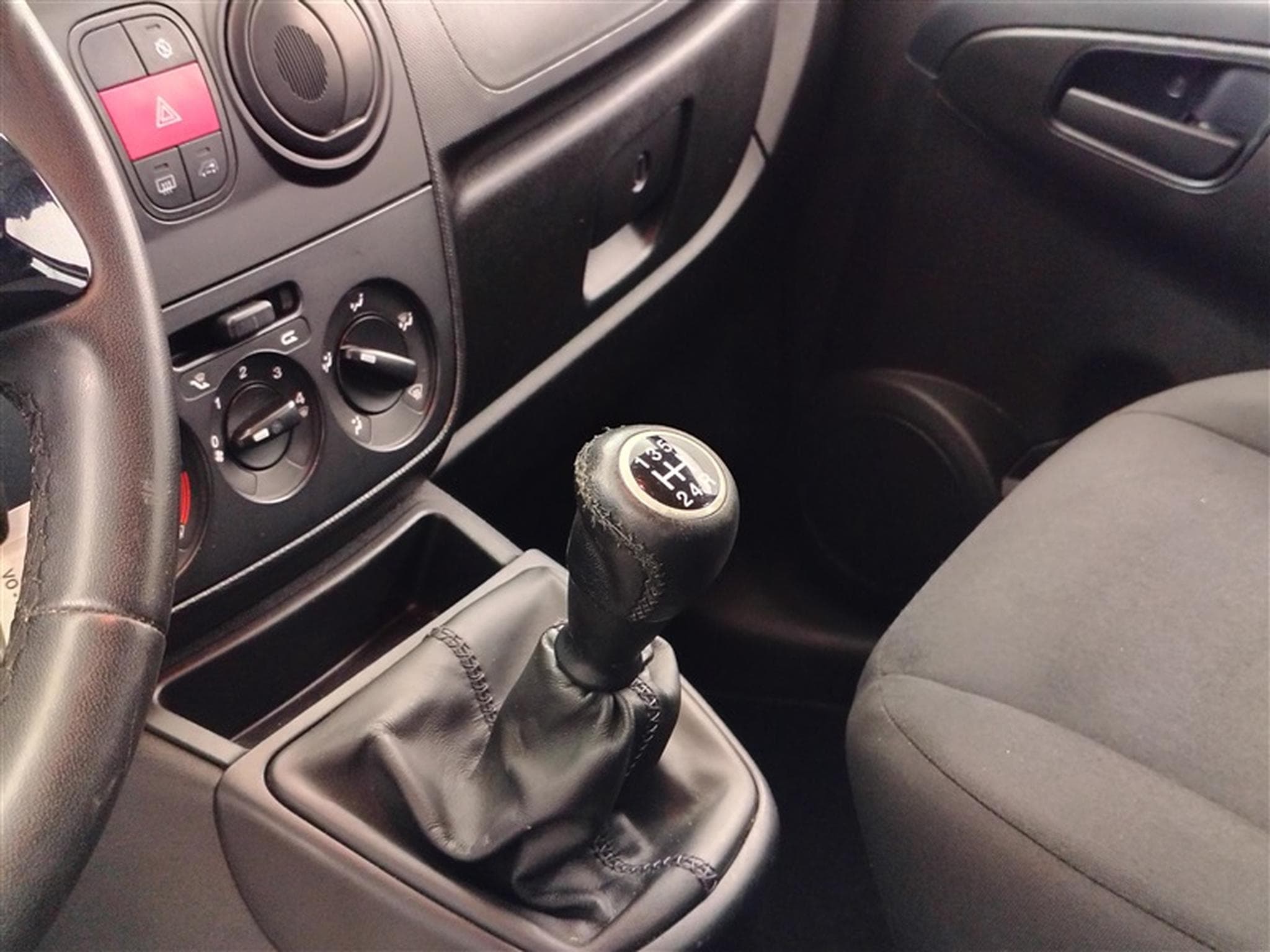 Fiat Fiorino 1.3 Multijet Base Ecojet (EU6.2) (2021) - Photo 12