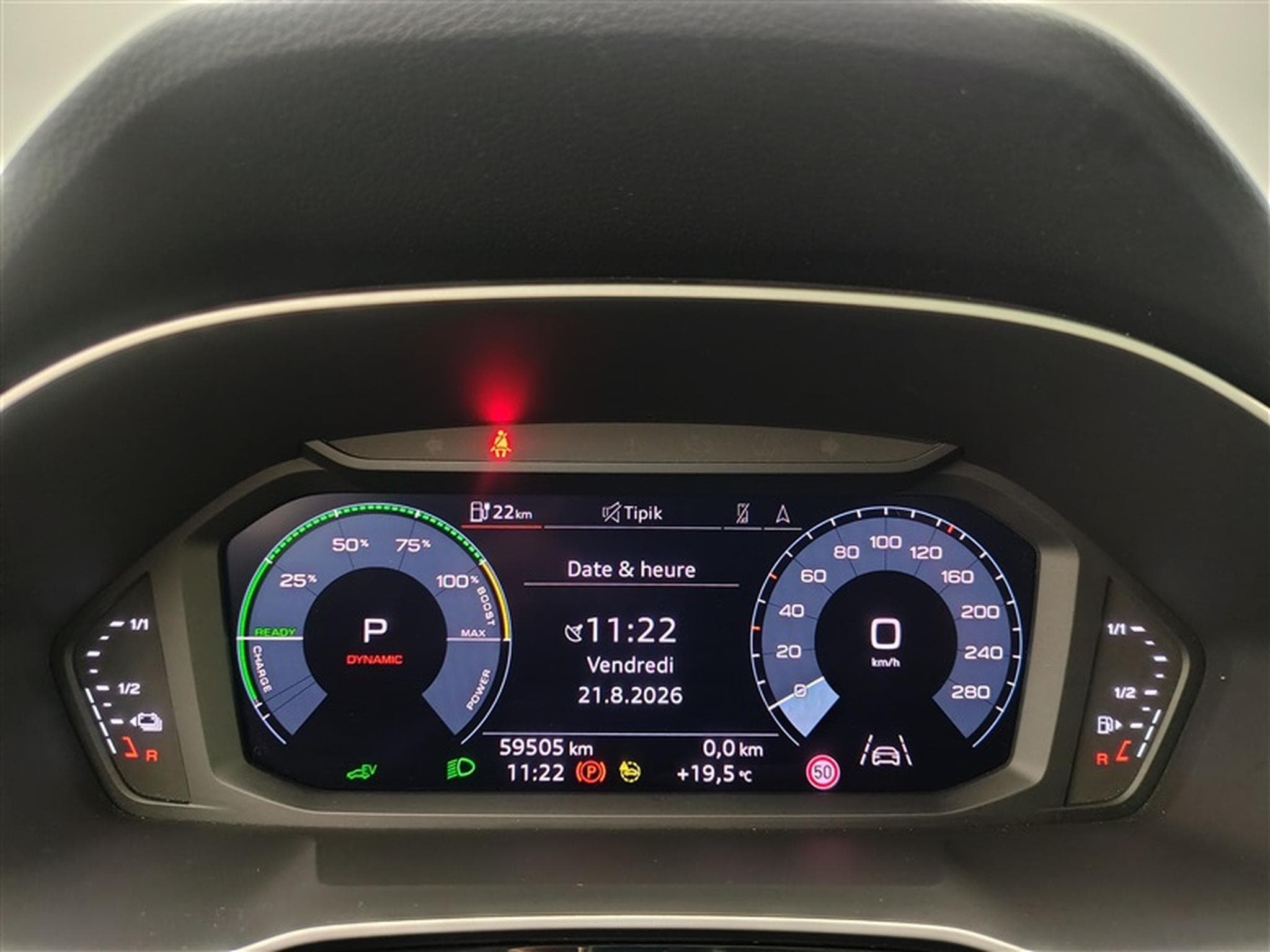 Audi Q3 PHEV 45 TFSIe S-Tronic S-Line NAVI / CAMERA / TO PANO (2021) - Photo 10