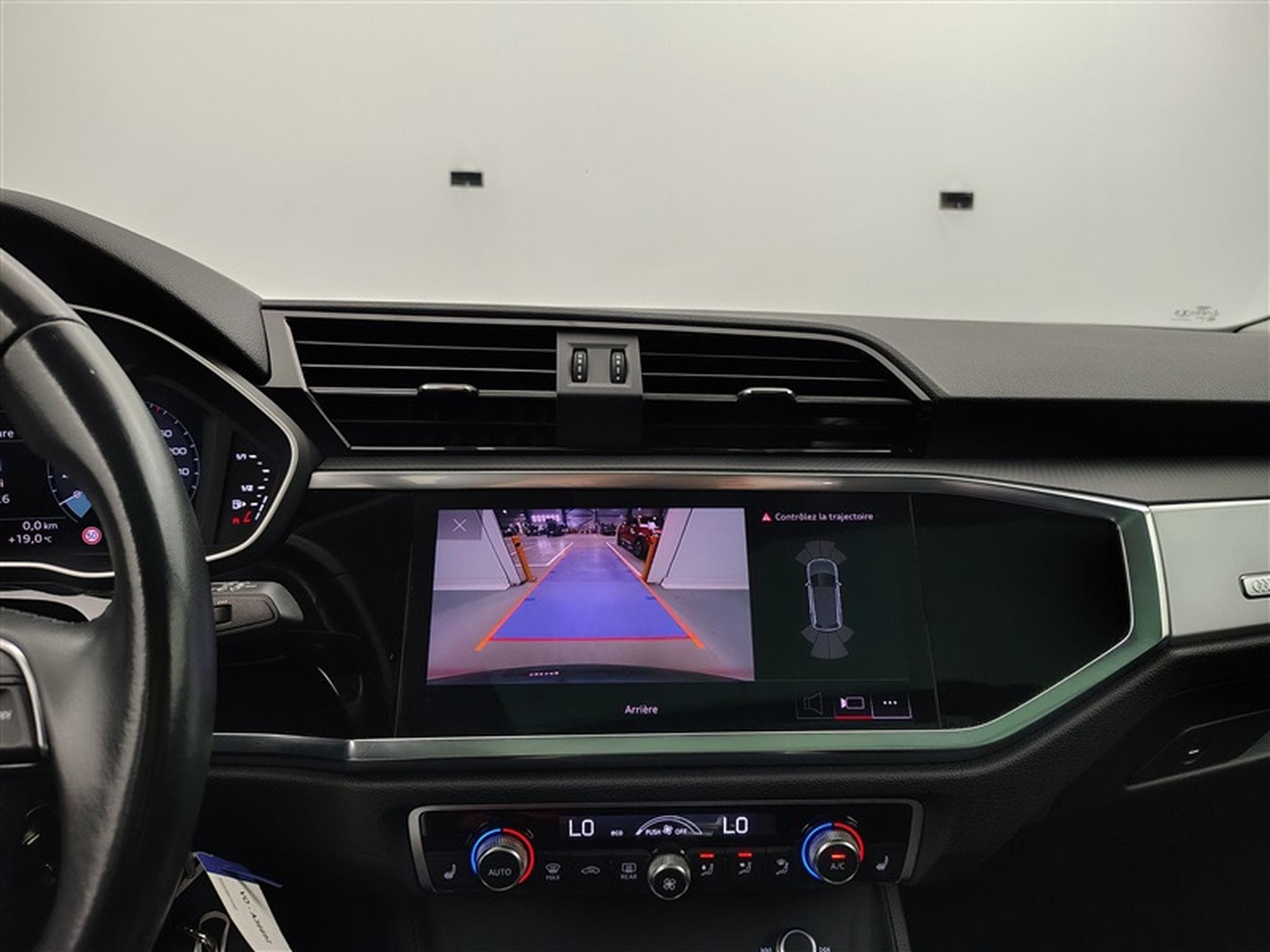 Audi Q3 PHEV 45 TFSIe S-Tronic S-Line NAVI / CAMERA / TO PANO (2021) - Photo 18