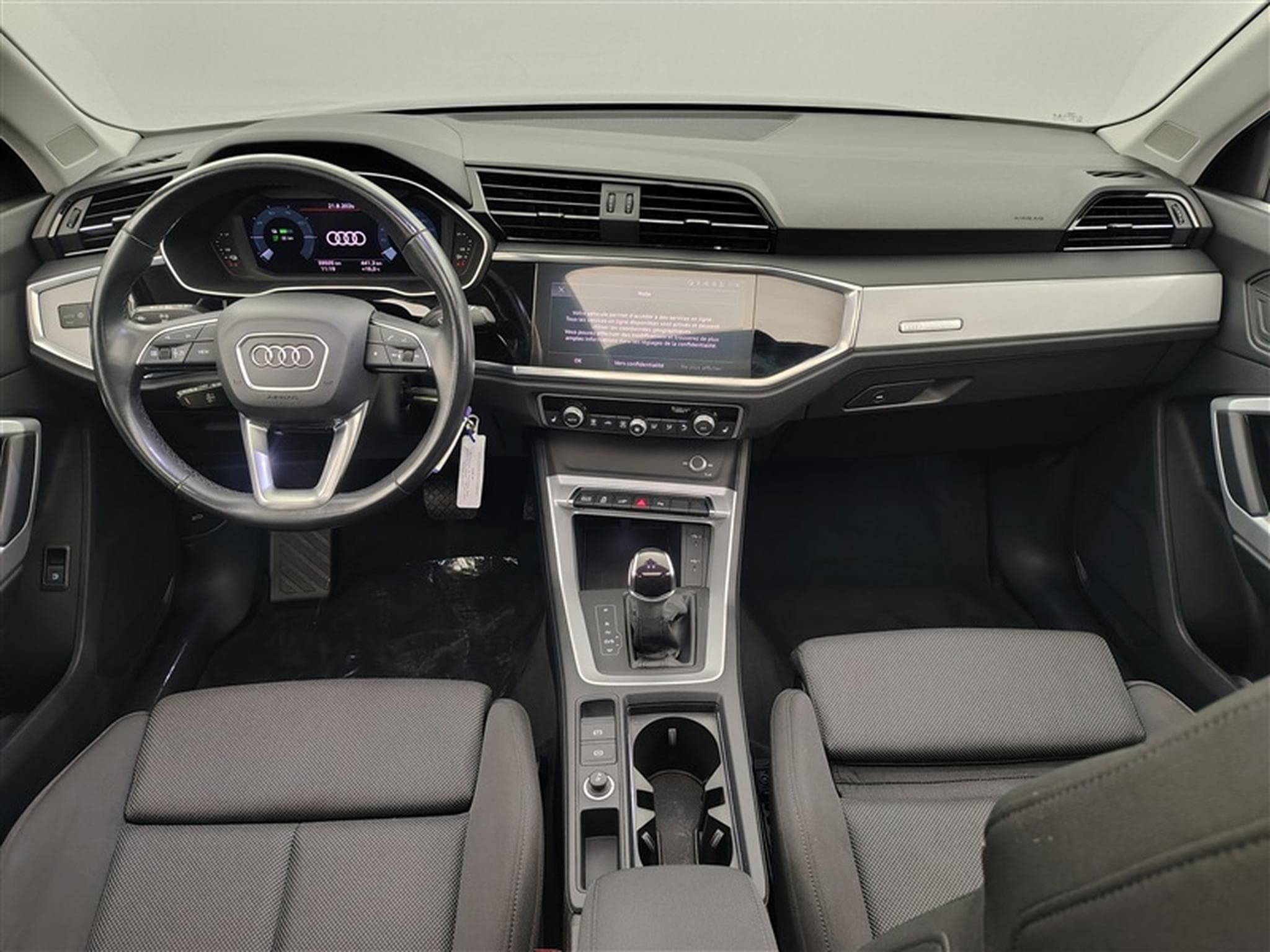 Audi Q3 PHEV 45 TFSIe S-Tronic S-Line NAVI / CAMERA / TO PANO (2021) - Photo 8