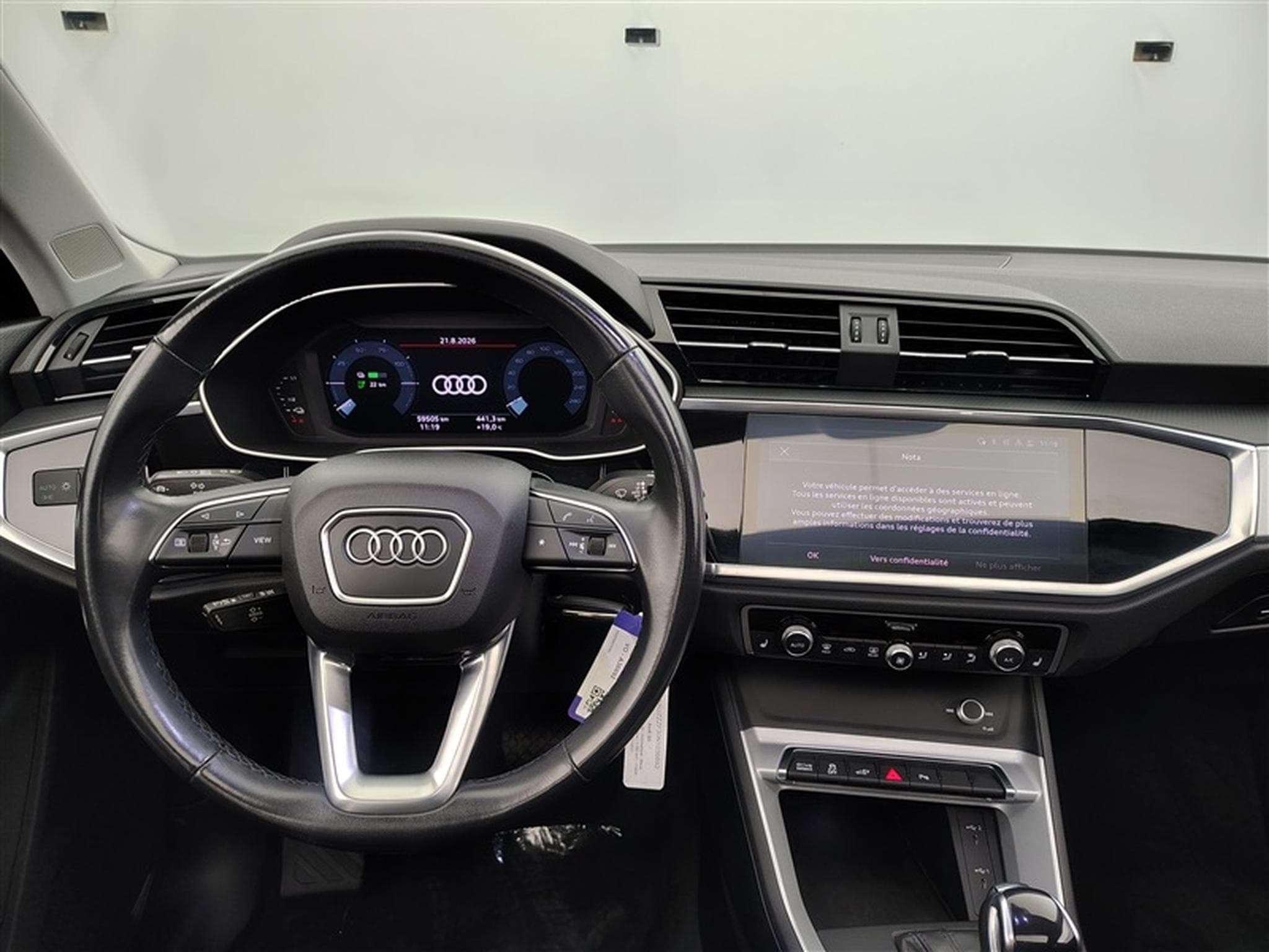 Audi Q3 PHEV 45 TFSIe S-Tronic S-Line NAVI / CAMERA / TO PANO (2021) - Photo 9