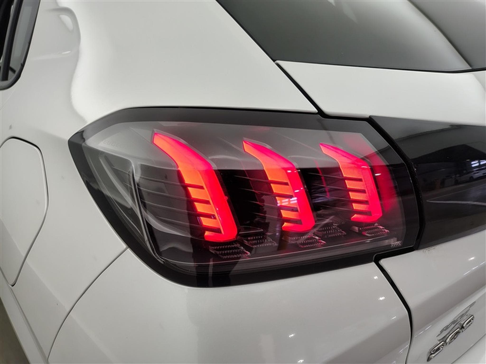 Peugeot 208 1.2i PureTech Allure CARPLAY / S-CUIR / CLIM / FULL LED (2022) - Photo 16