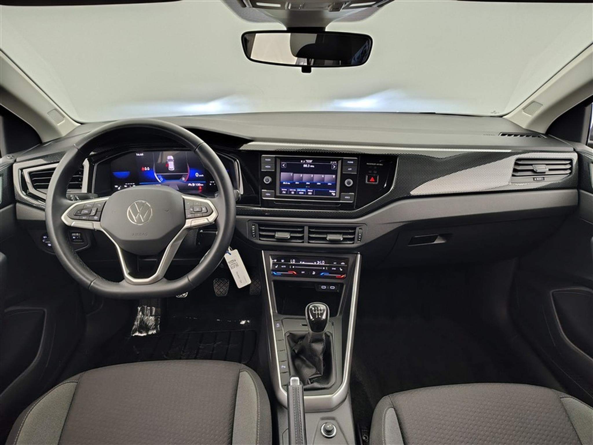 VW Polo Polo 1.0 TSI Life  Navi Cockpit / Led / PDC av+ar (2024) - Photo 8