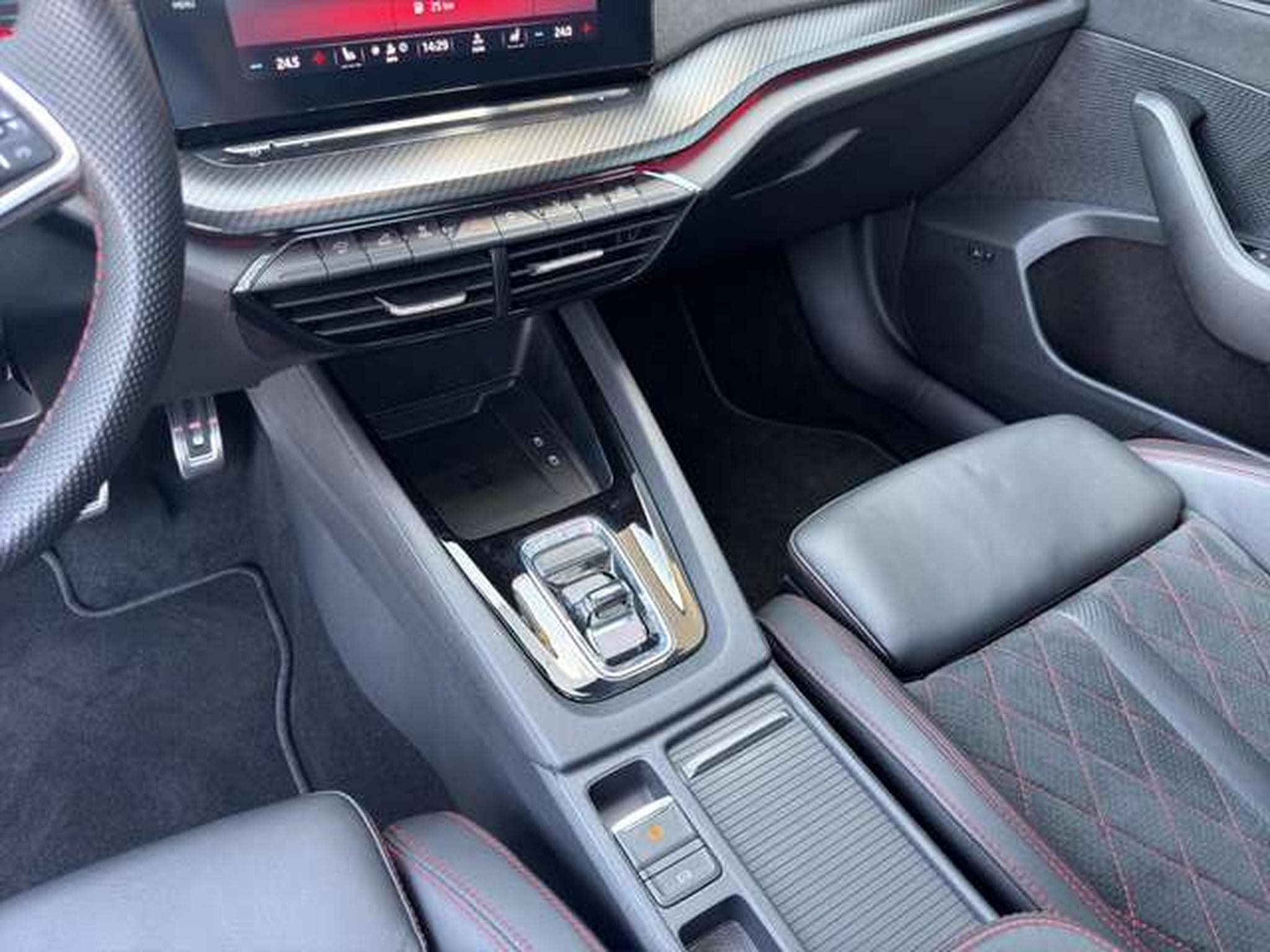 Skoda Octavia Combi RS/360°/Canton/AHK/Standhzg (2023) - Photo 14