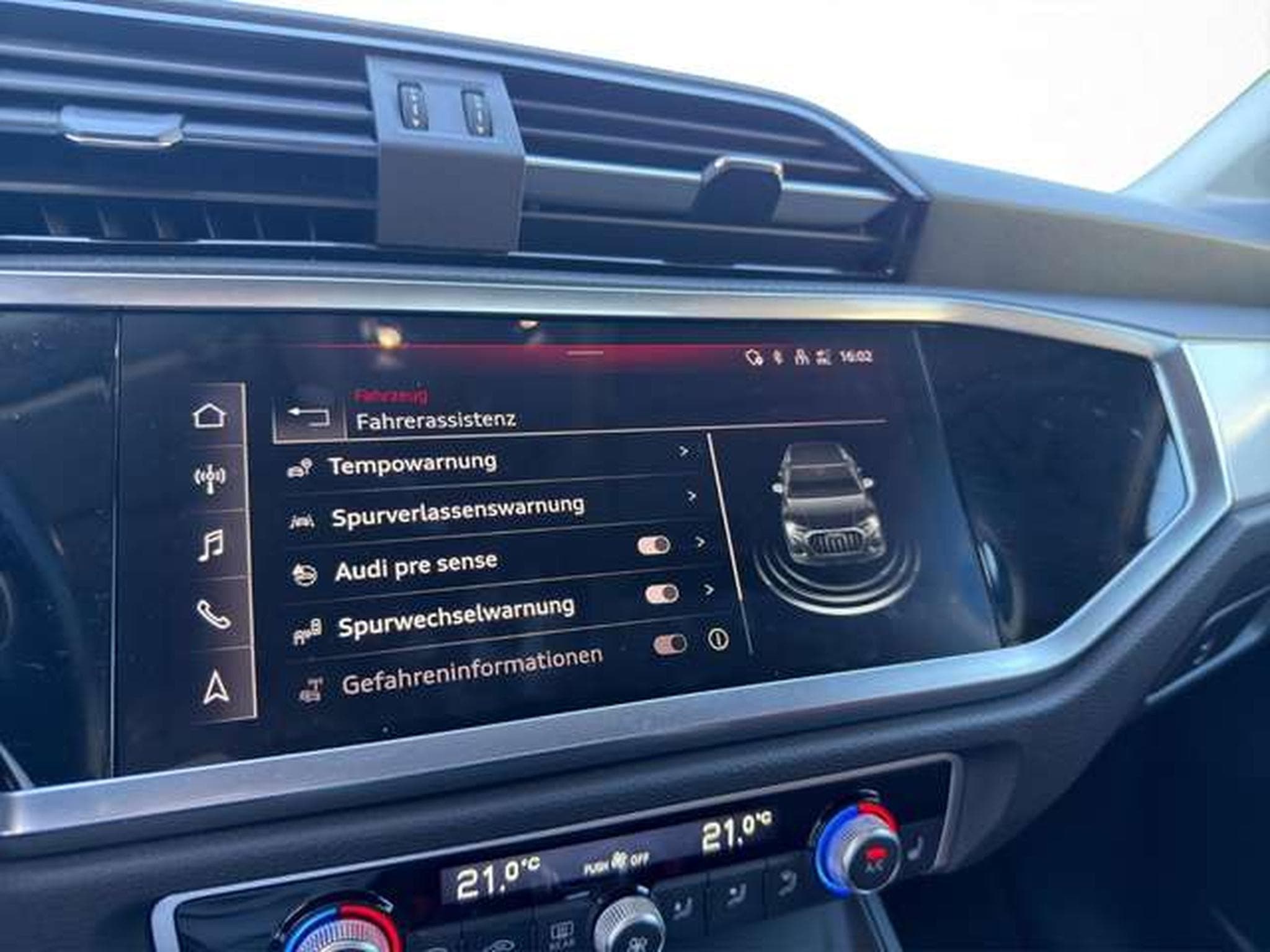 Audi Q3 40 TDI quattro S line/Leder/LED/Navi/AHK (2023) - Photo 20