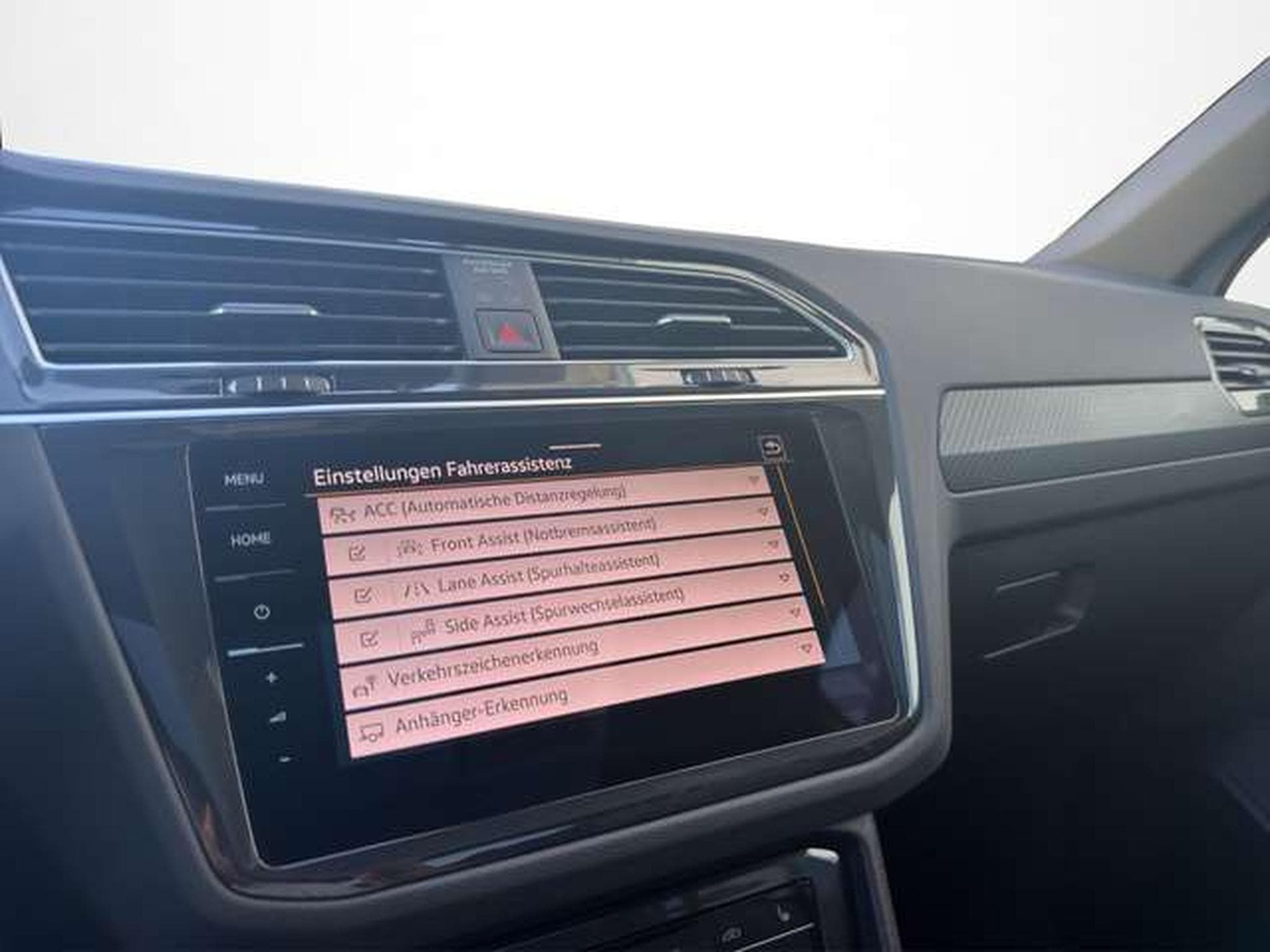 VW Tiguan R-Line 4Motion/Matrix/AHK/Black/DCC (2022) - Photo 20