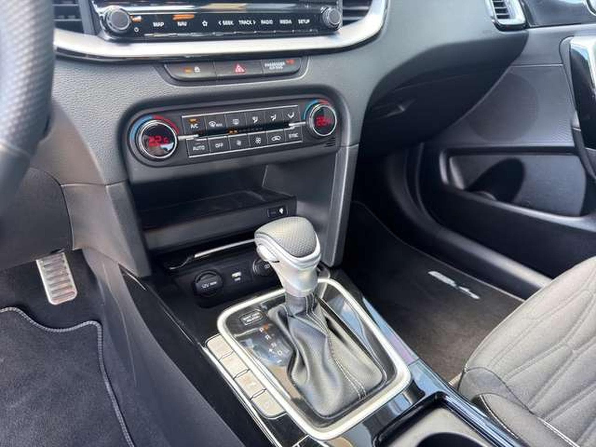 Kia Ceed GT Line/Navi/Kamera/17"Alu/LED (2022) - Photo 15