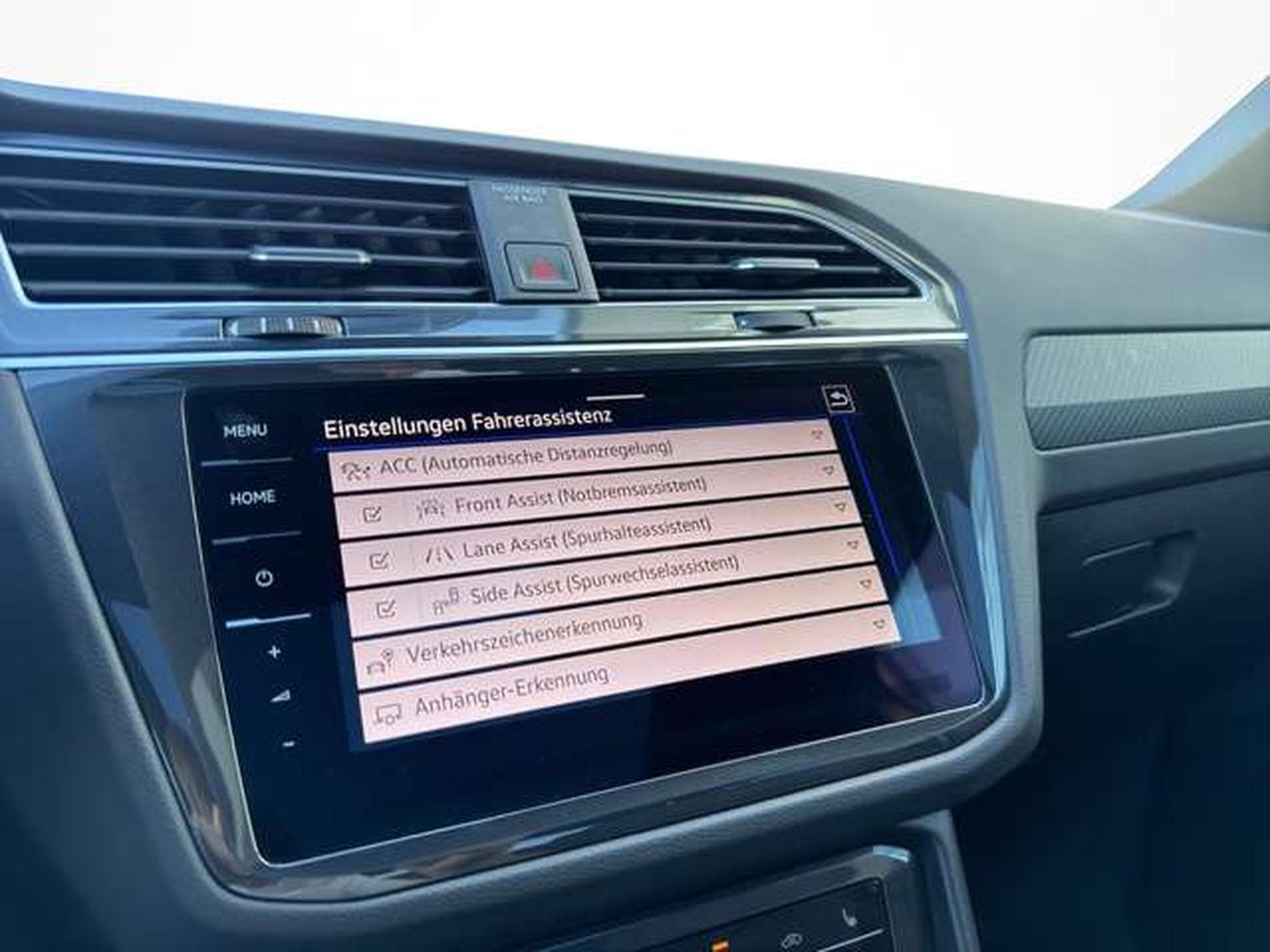 VW Tiguan R-Line 4Motion/AHK/ACC/Pano/StandHzg (2023) - Photo 22
