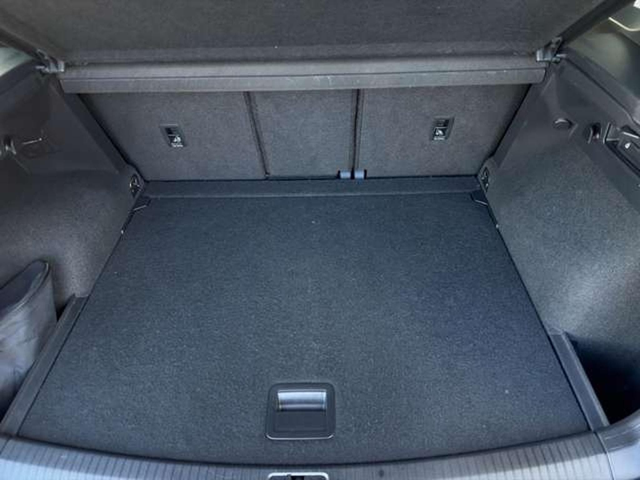 VW Tiguan R-Line 4Motion/AHK/ACC/Pano/StandHzg (2023) - Photo 32
