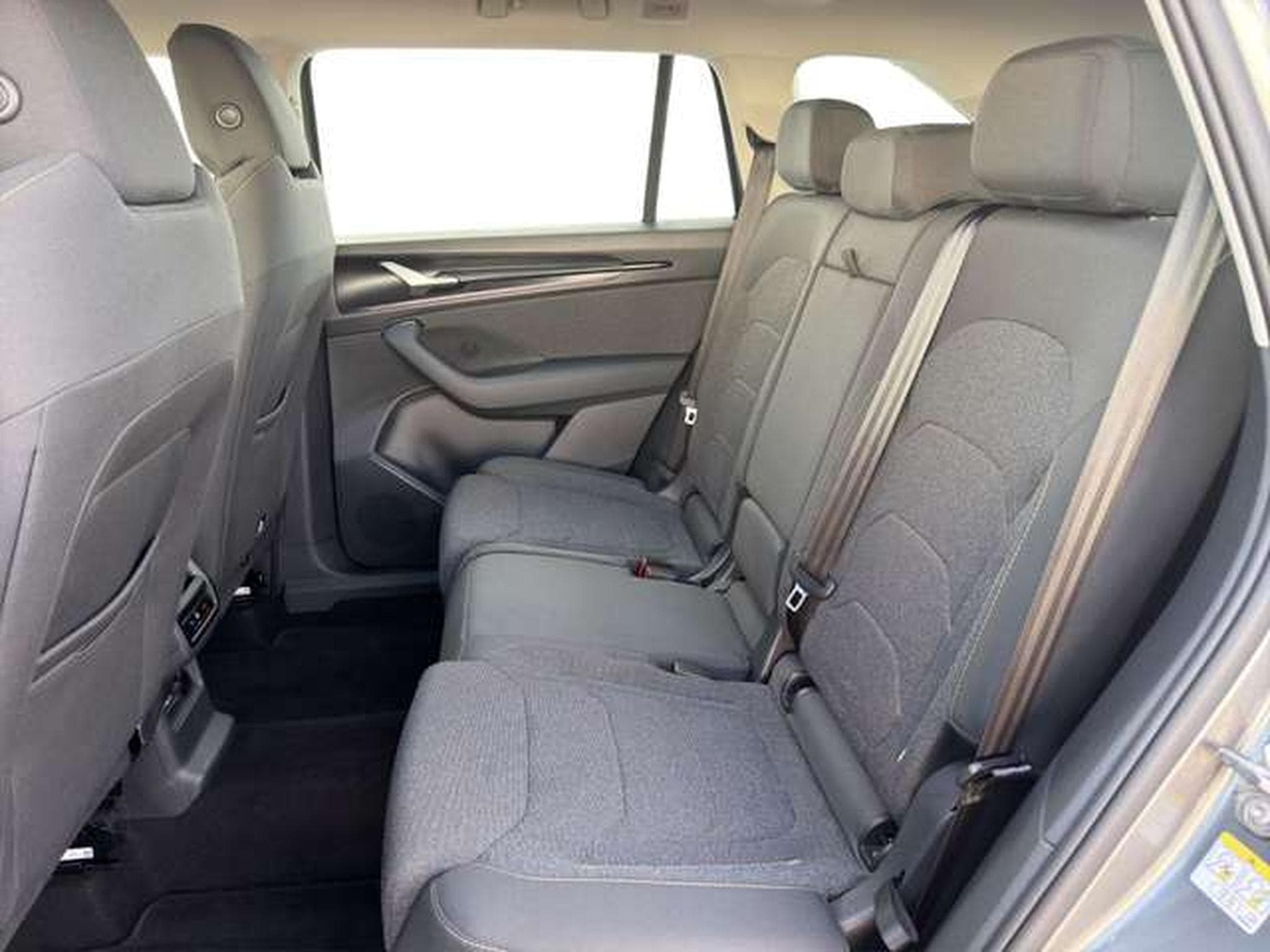 Skoda Kodiaq 2.0 TDI DSG Selection/Nav/ACC/Pano/Side-A (2025) - Photo 12