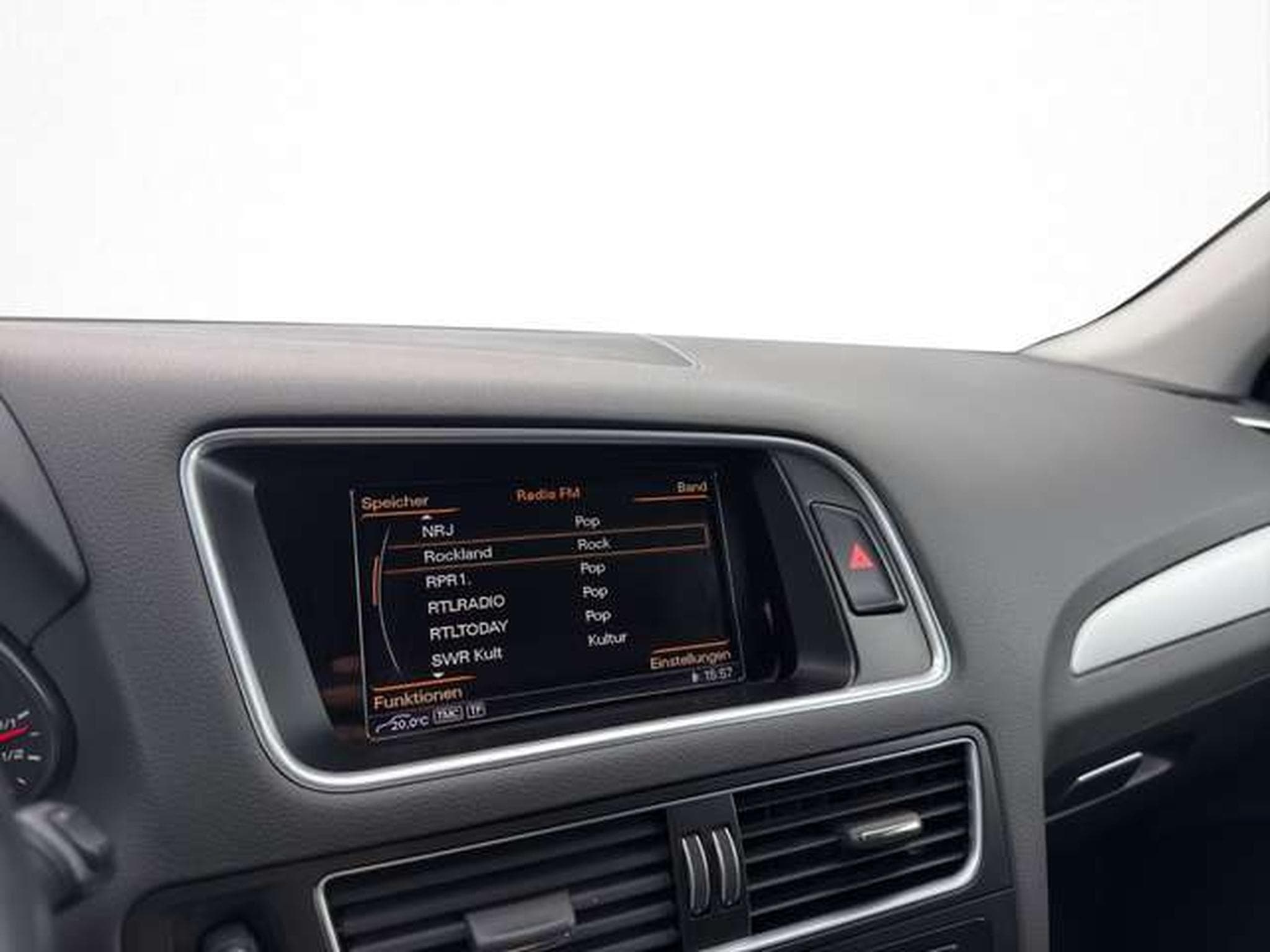 Audi Q5 2.0 TDI quattro/Navi/Kamera/19"/Xenon (2016) - Photo 16