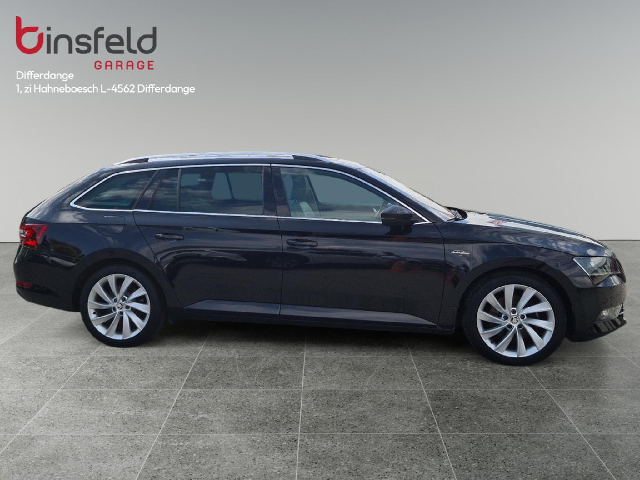 Skoda Superb 1.8 TSI Style DSG Laurin & Klement (2016) - Foto 6