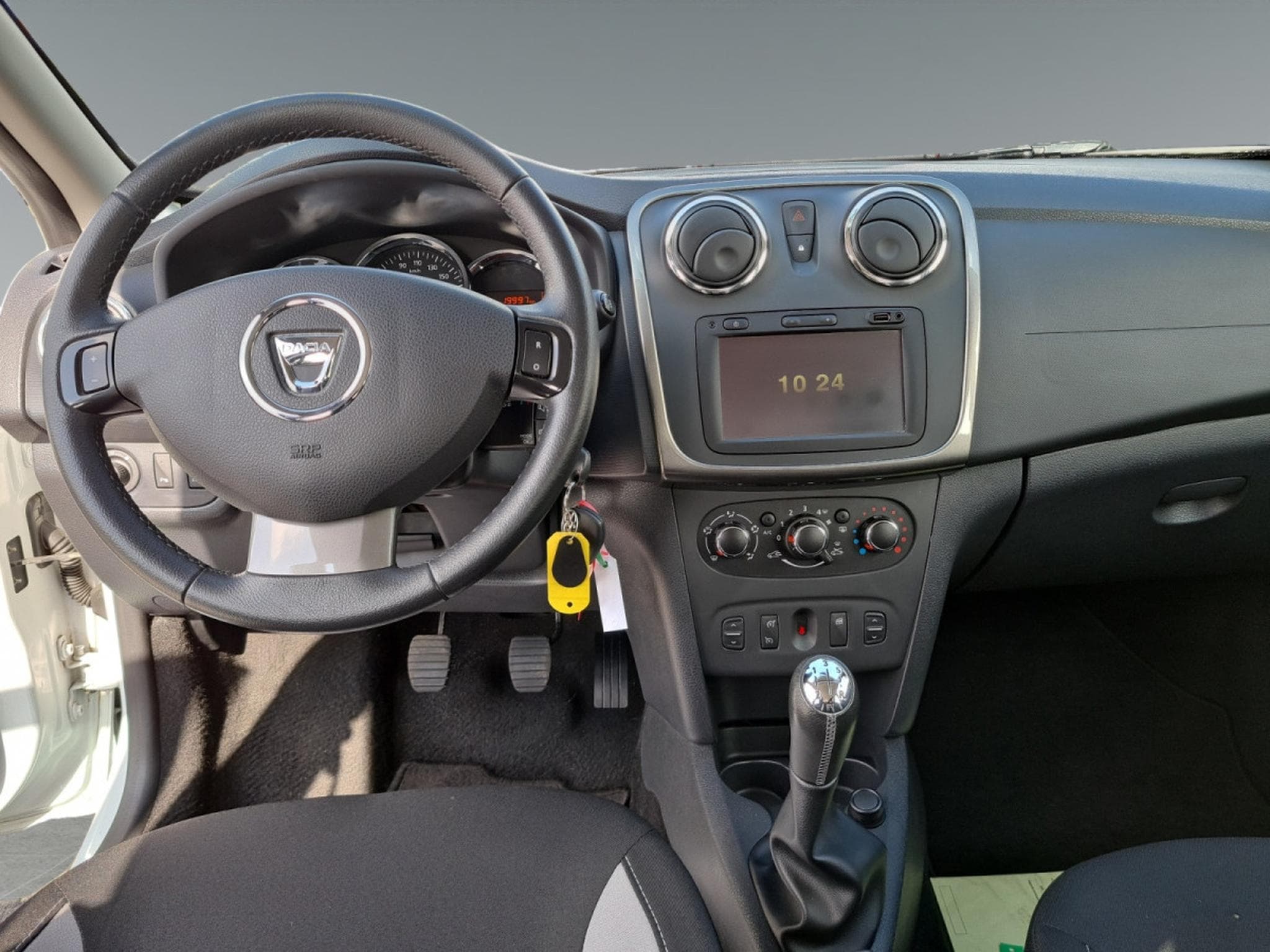 Dacia Sandero 0.9 TCe Lauréate (2015) - Foto 12