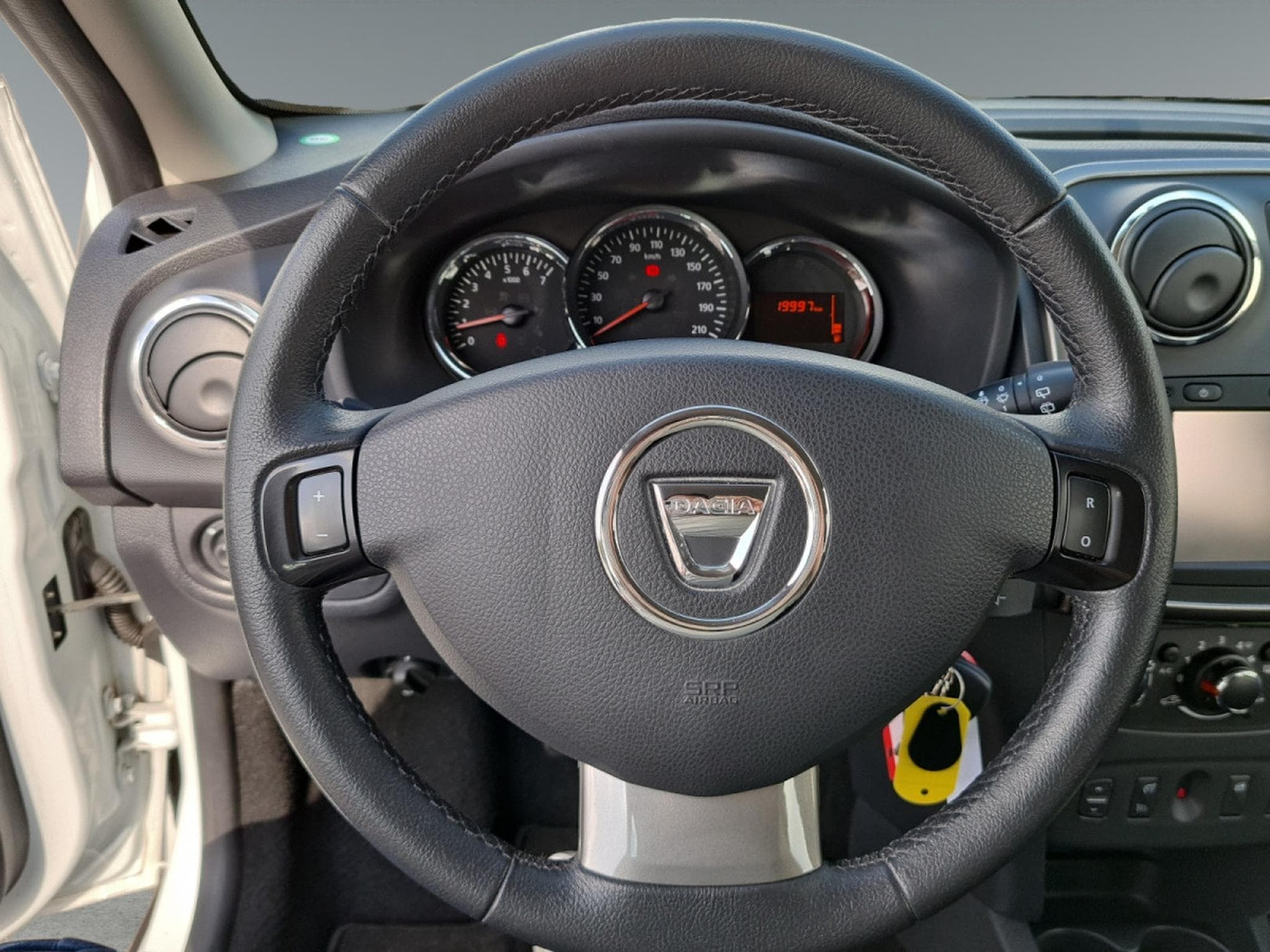 Dacia Sandero 0.9 TCe Lauréate (2015) - Foto 13