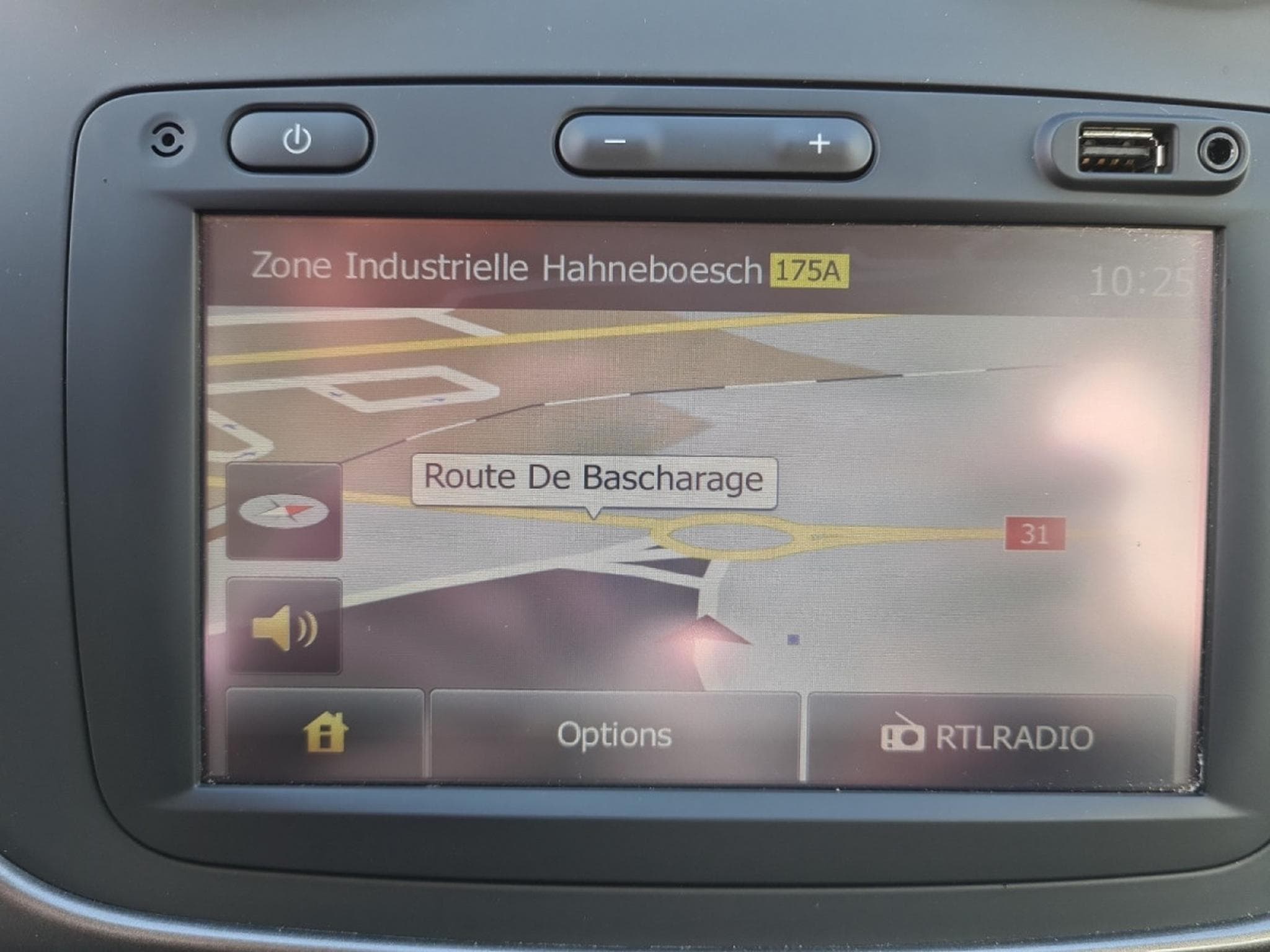 Dacia Sandero 0.9 TCe Lauréate (2015) - Foto 15