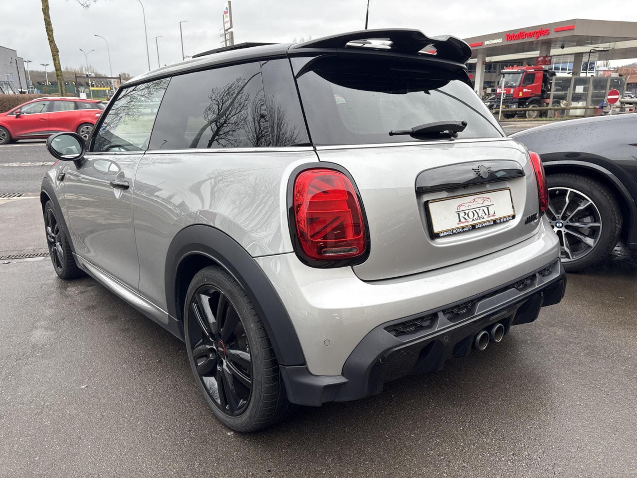 Mini Cooper S 2.0 178CV AUTO JCW TRIM * GARANTIE 36 MOIS * (2023) - Photo 2