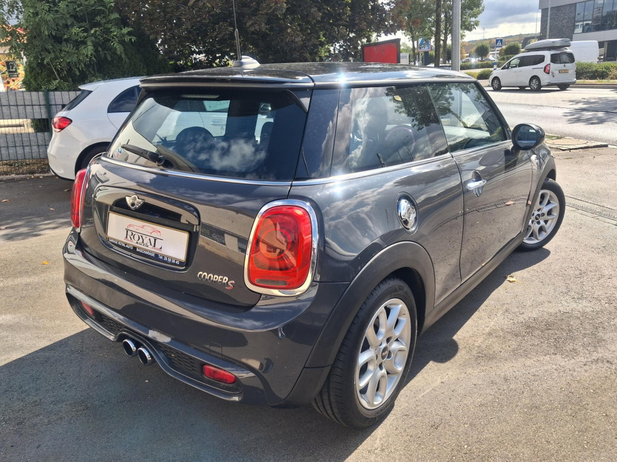 Mini Cooper S JCW LINE 192 CH BOITE AUTO *GARANTIE 24 MOIS* (2015) - Photo 3