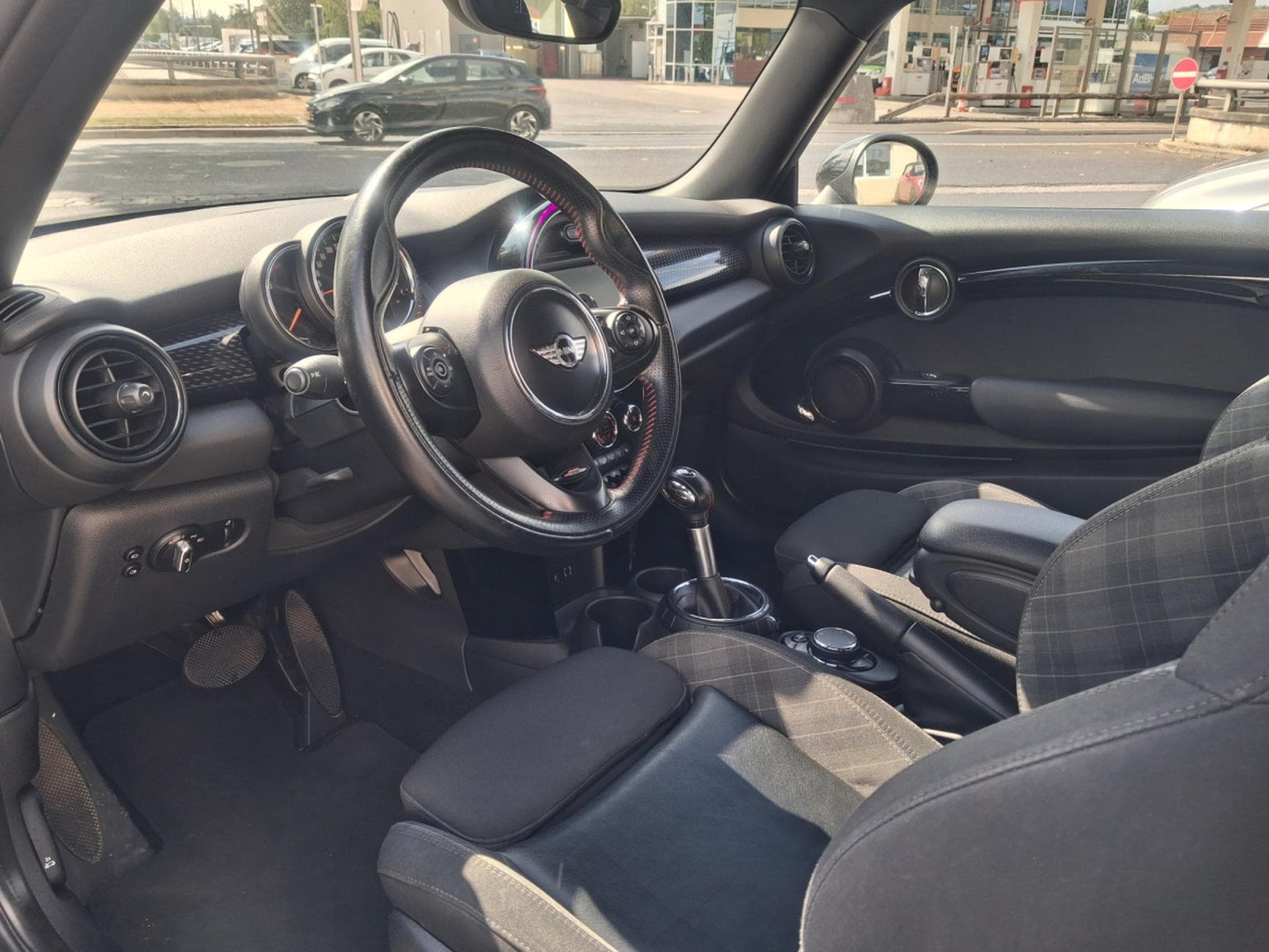Mini Cooper S JCW LINE 192 CH BOITE AUTO *GARANTIE 24 MOIS* (2015) - Photo 7