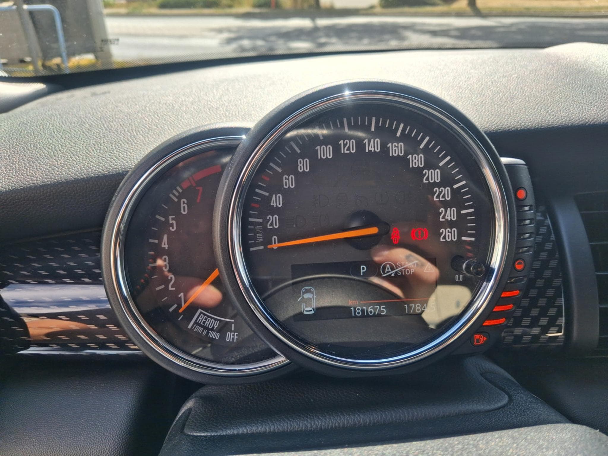 Mini Cooper S JCW LINE 192 CH BOITE AUTO *GARANTIE 24 MOIS* (2015) - Photo 9