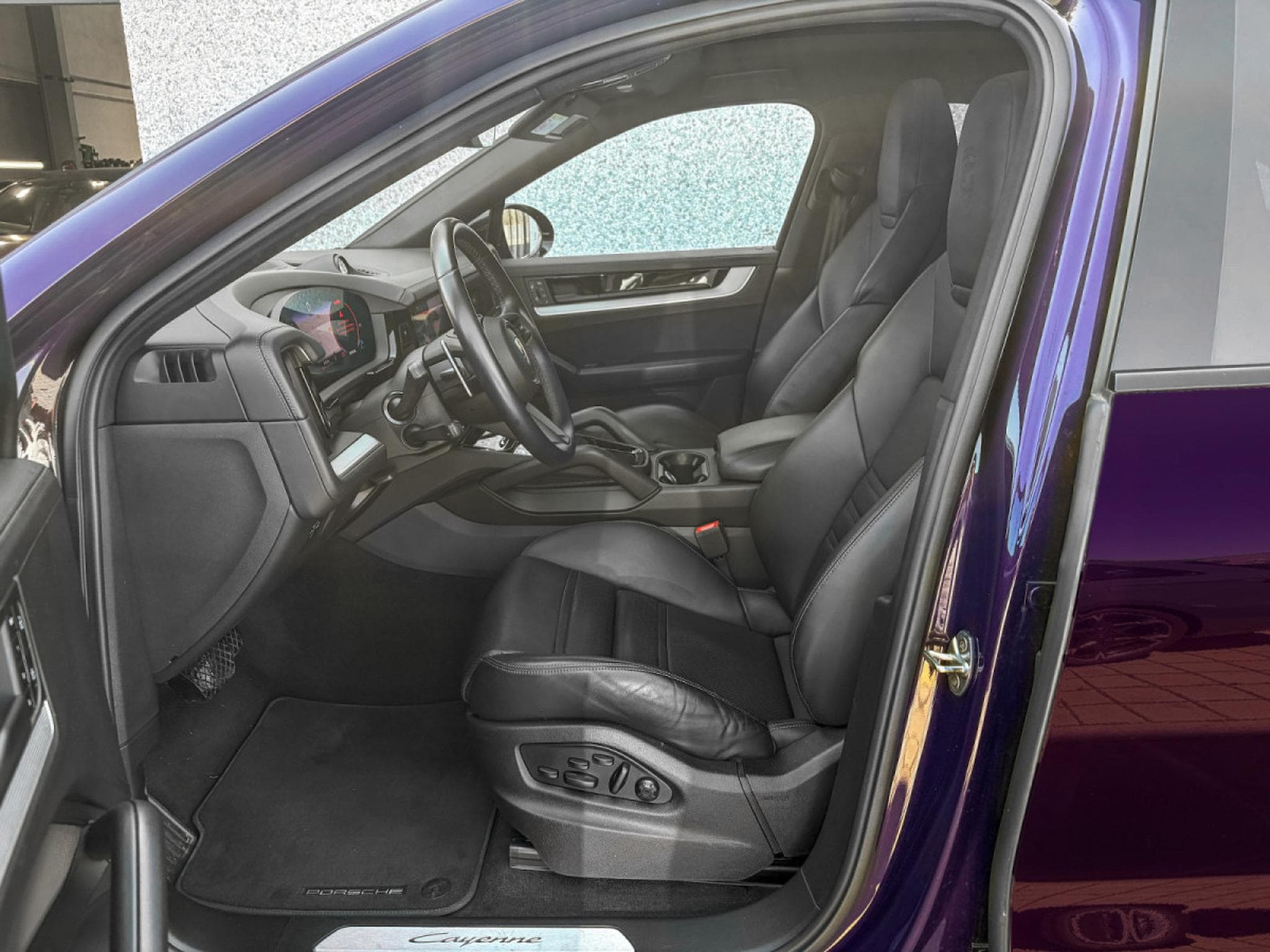 Porsche Cayenne Cayenne Coupe / PANORAMA / ACC / 360° / CHRONO/HUD/VOLL (2024) - Photo 17