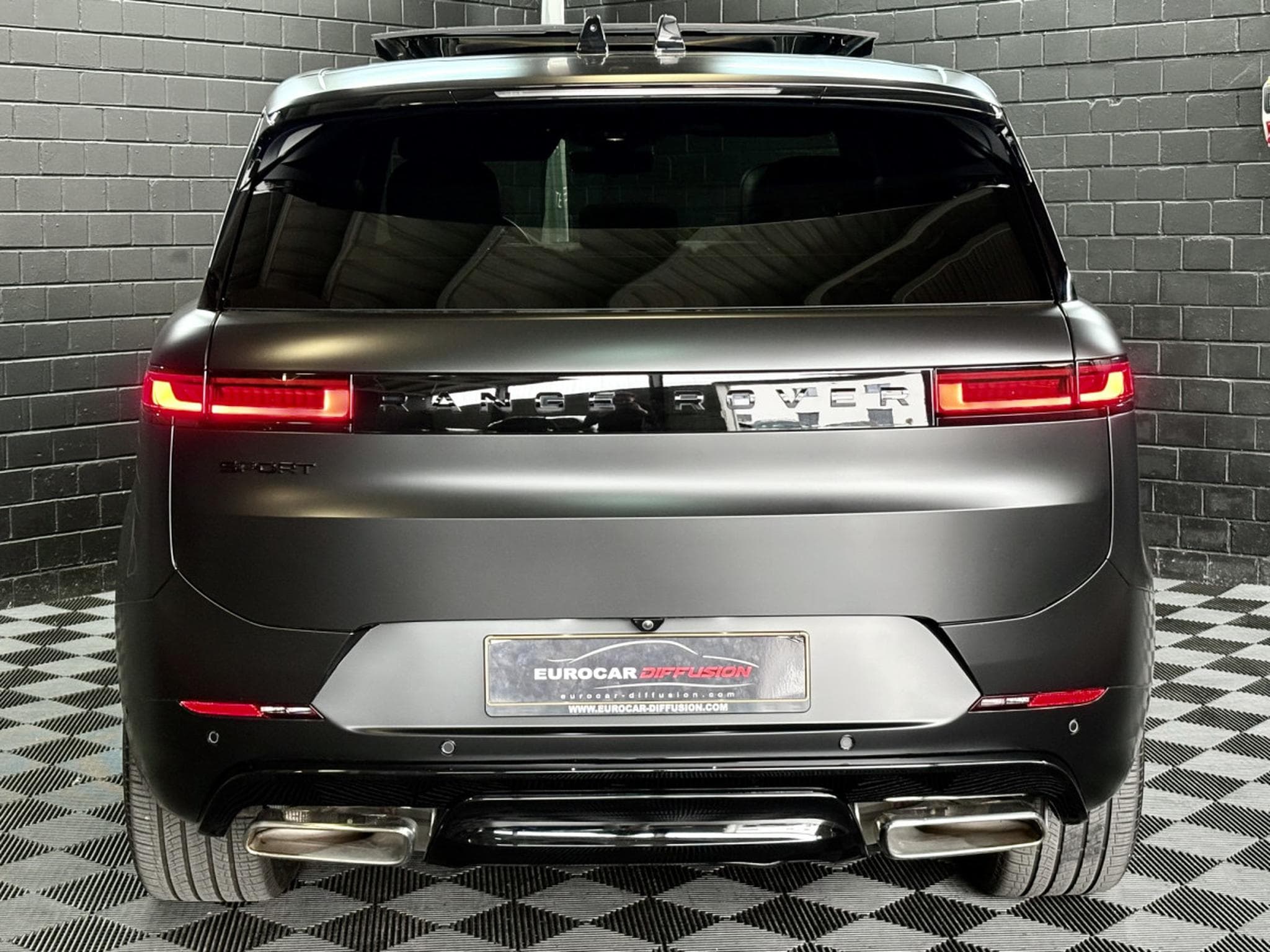 Land-Rover Range Rover Sport 3.0 P460e 460ch PHEV Dynamic HSE AWD * TVA DEDUCT. * (2024) - Photo 7