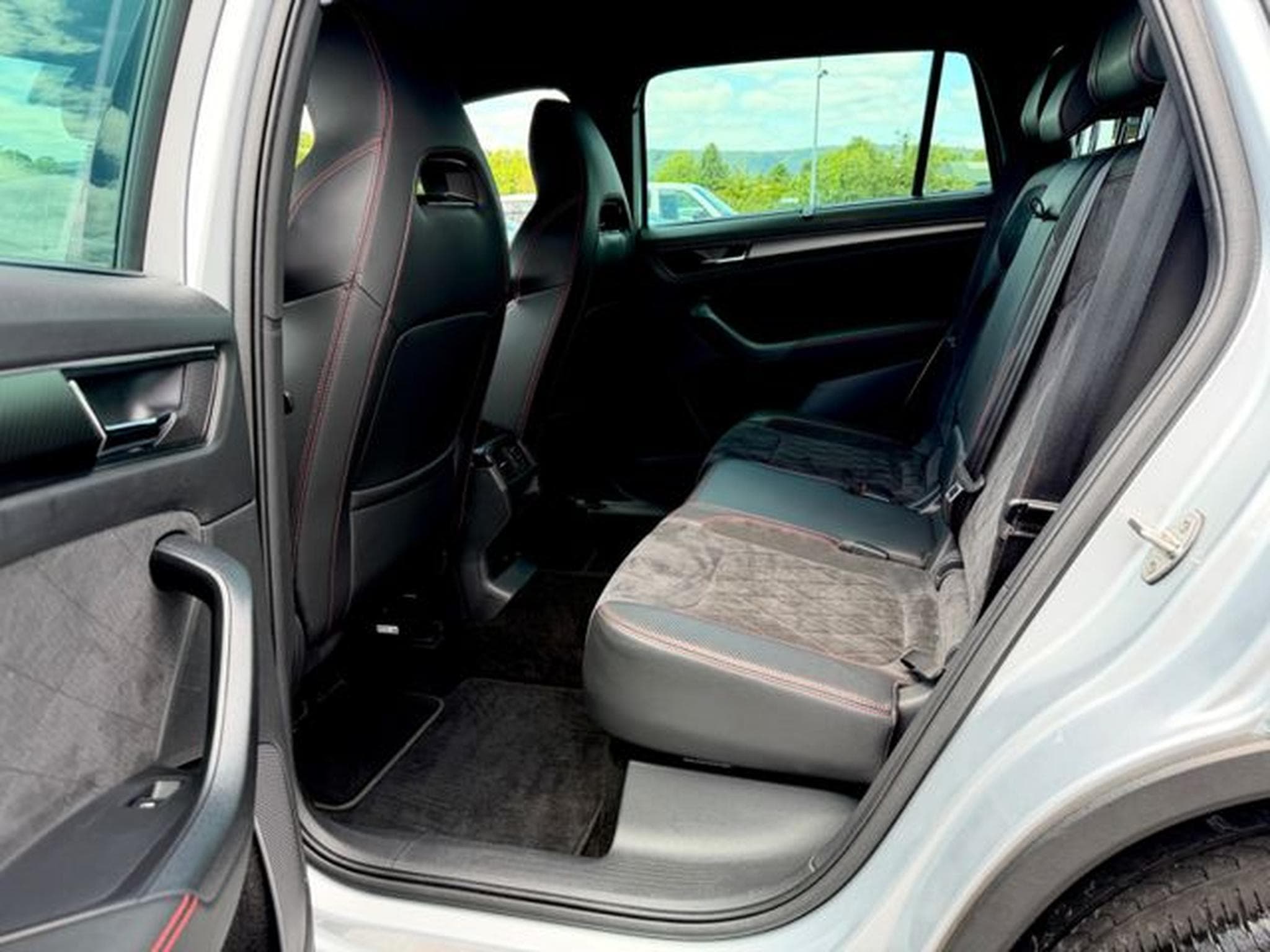 Skoda Kodiaq Kodiaq RS 2.0 TDI DSG 4x4 /NAVI/LED/CAM/GARANTIE (2020) - Photo 13