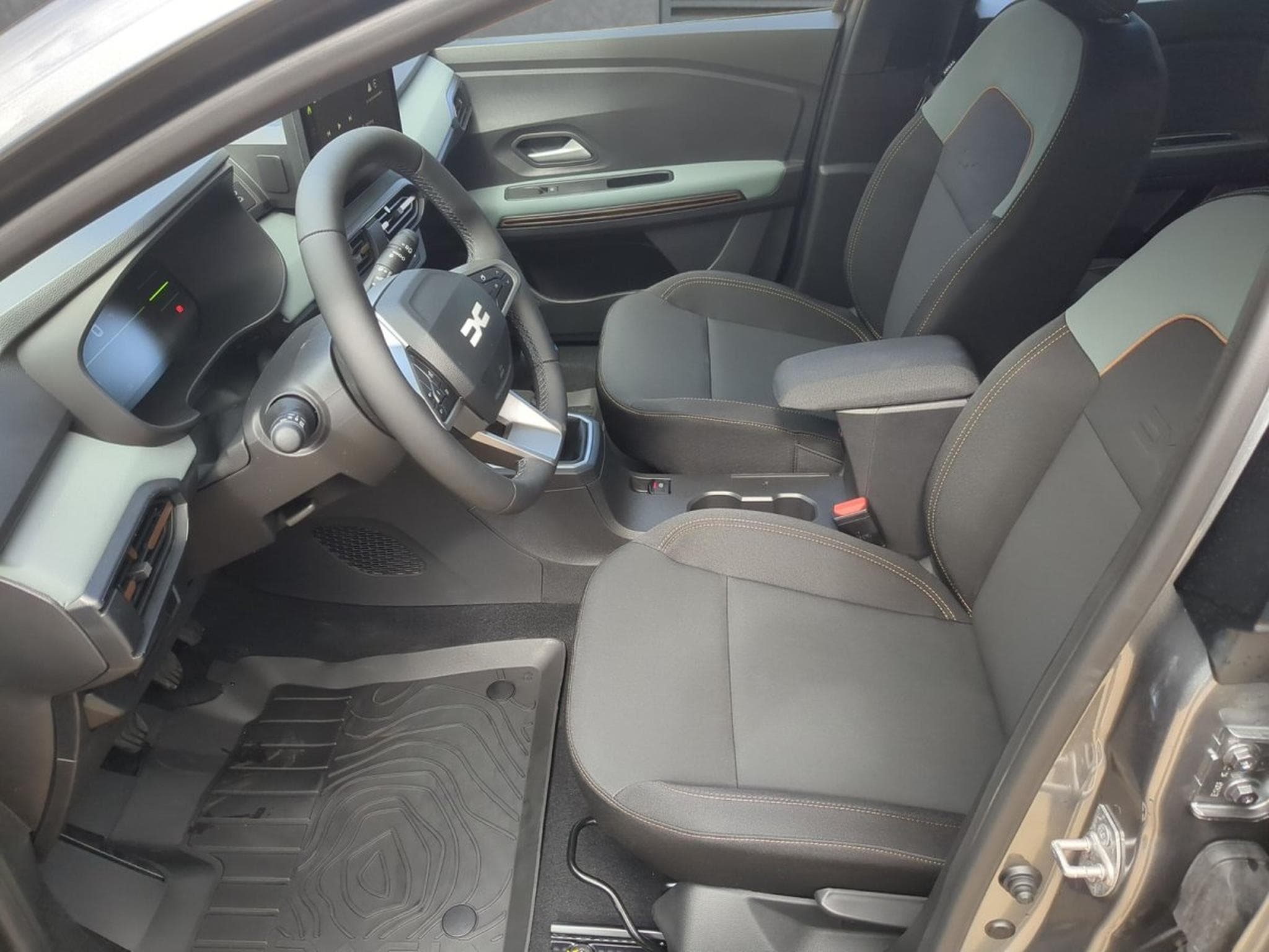 Dacia Sandero Extreme (2026) - Foto 4
