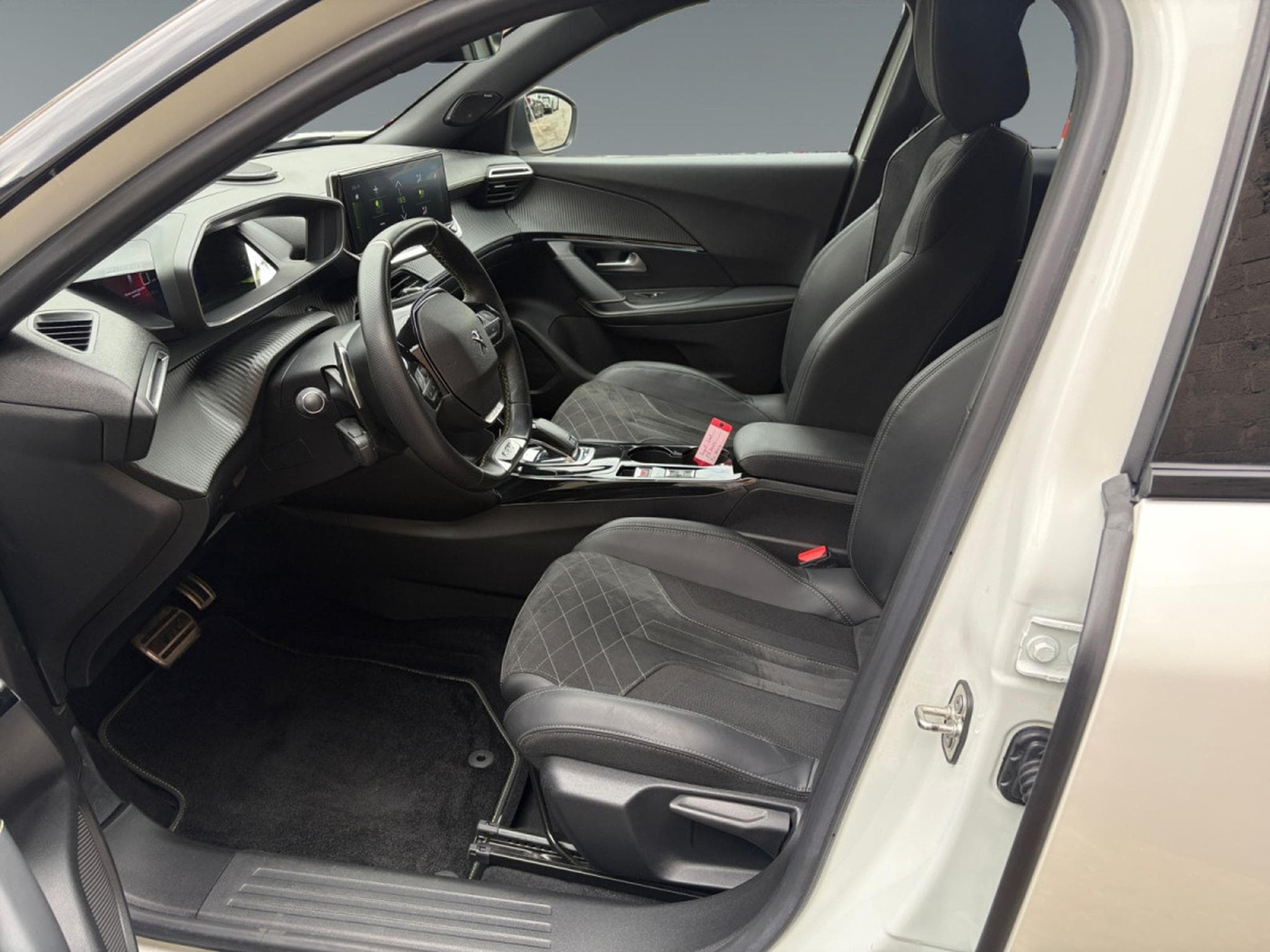 Peugeot 2008 II GT 5D AUTO8 SUV (2020) - Photo 13