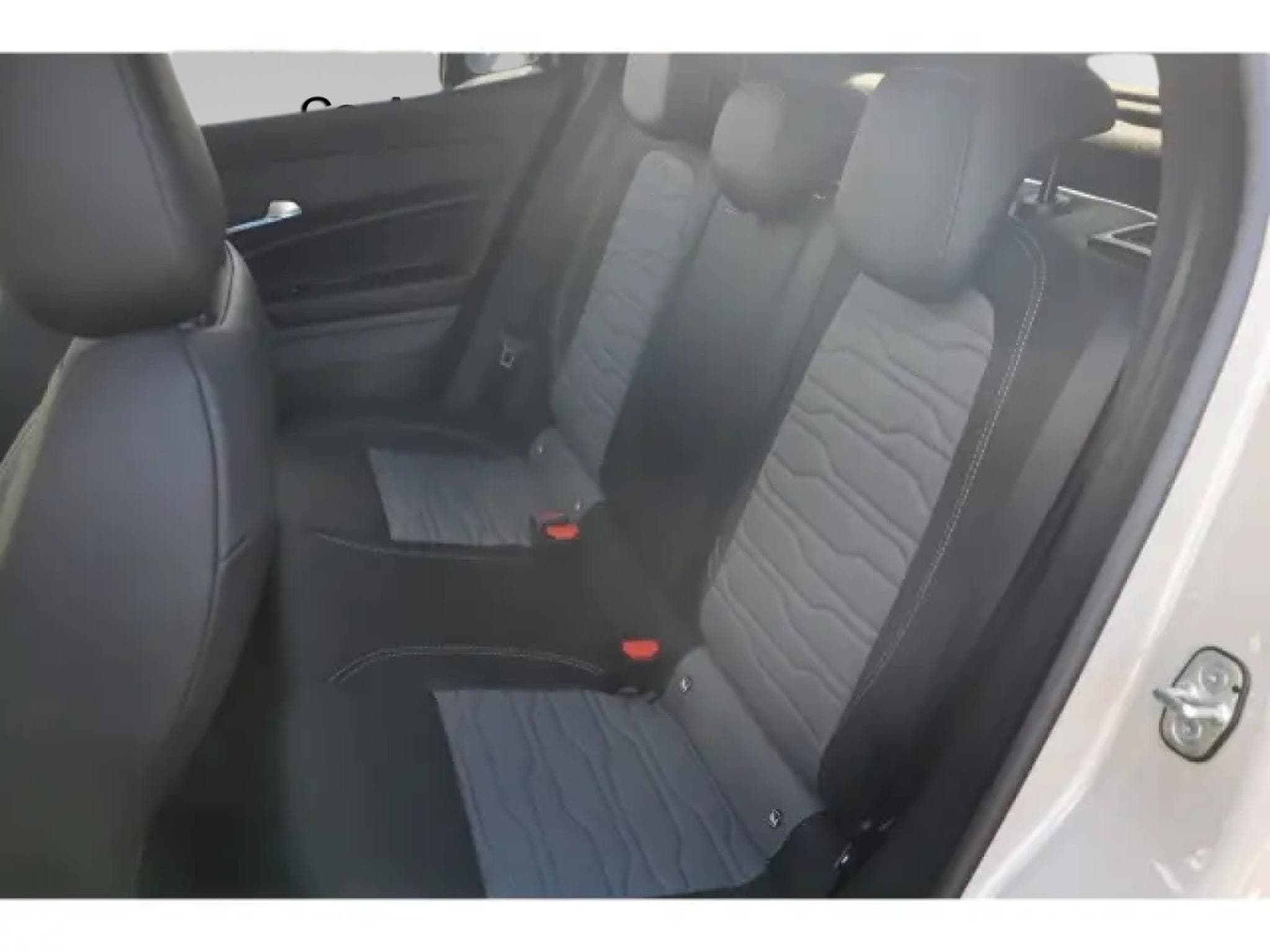 Jeep Avenger Overland 4xe HYBRID (2025) - Foto 11