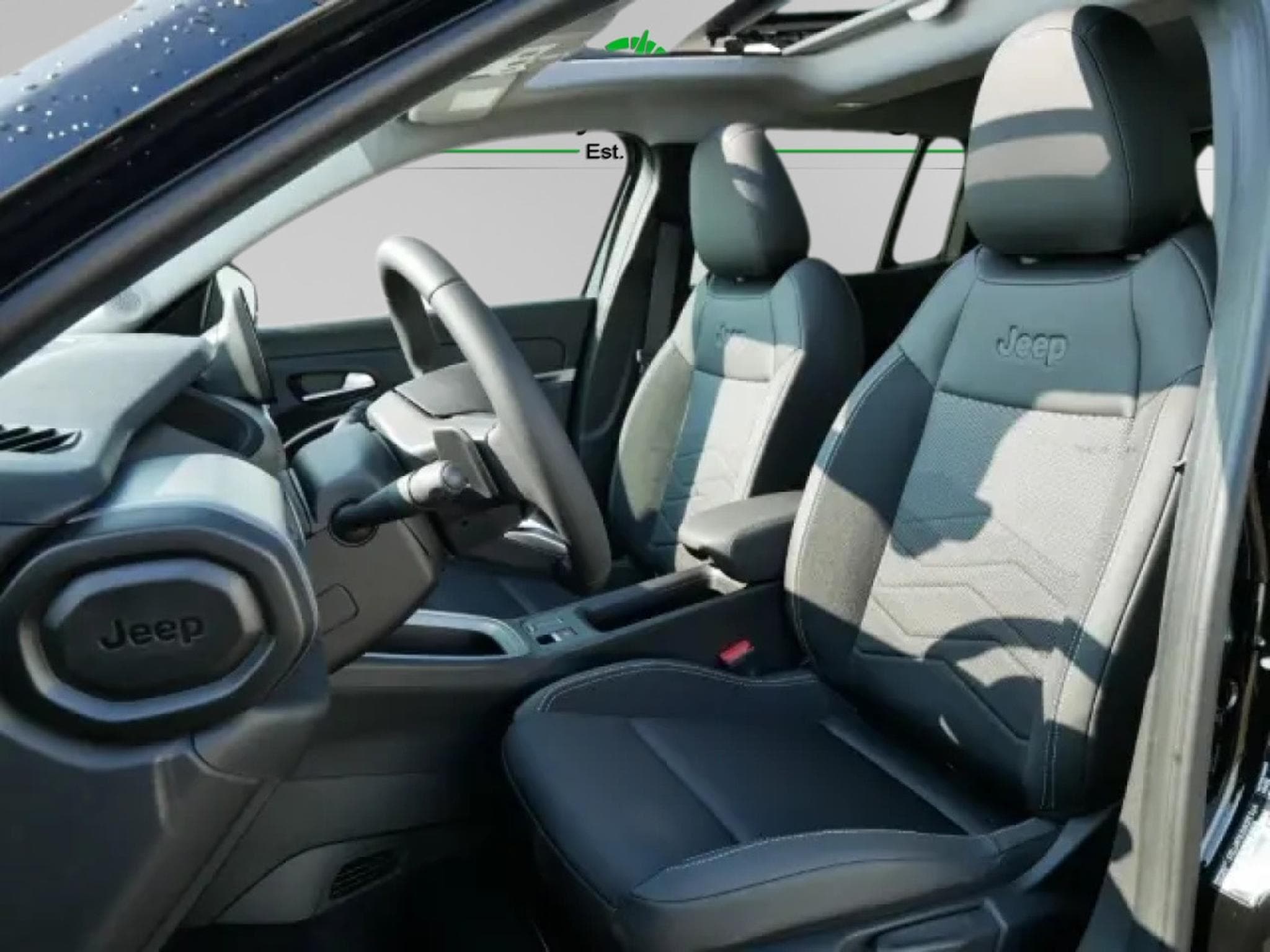 Jeep Avenger Summit e-Hybrid 1.2 (2026) - Foto 8