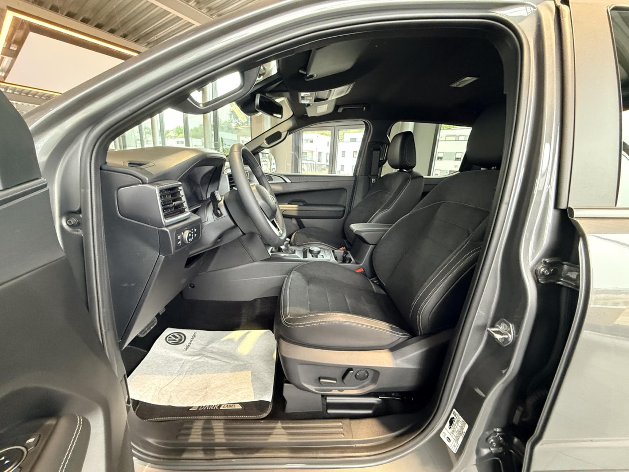 VW Amarok Dark Label 3.0 TDI 4MOTION Boîte 10 vitesses automatique 240 (2026) - Photo 7
