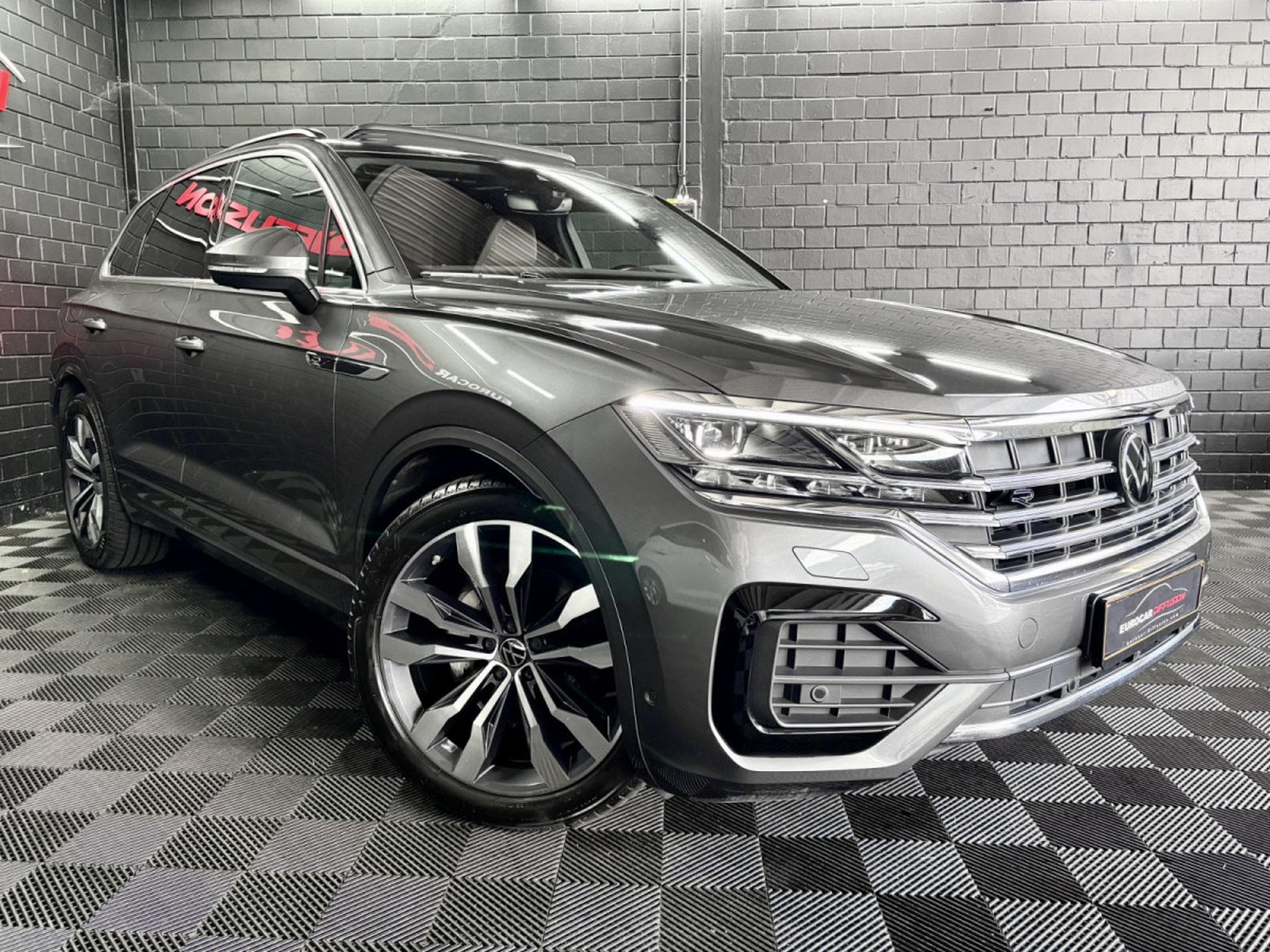 VW Touareg R-Line 4Motion 3.0 TDI 231 CV *PANO *MATRIX* 360° * ATTELAGE (2022) - Photo 3