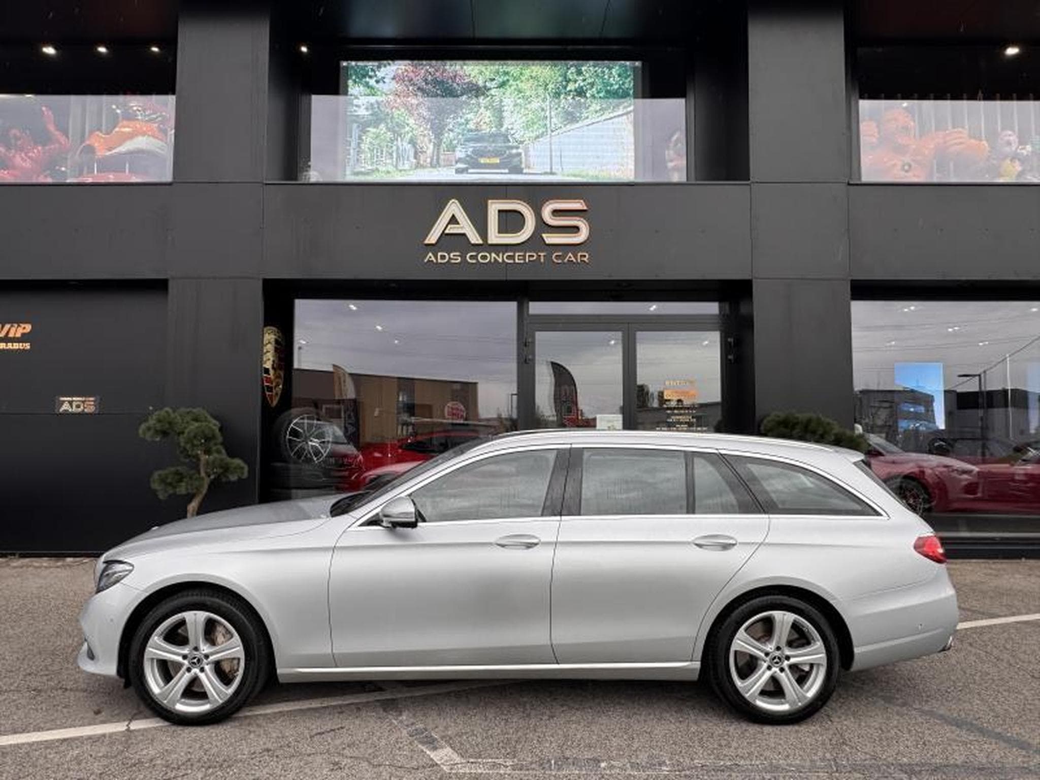 Mercedes E 400 Avantgarde/Attelage/Sièges électriques chauffants (2017) - Photo 13