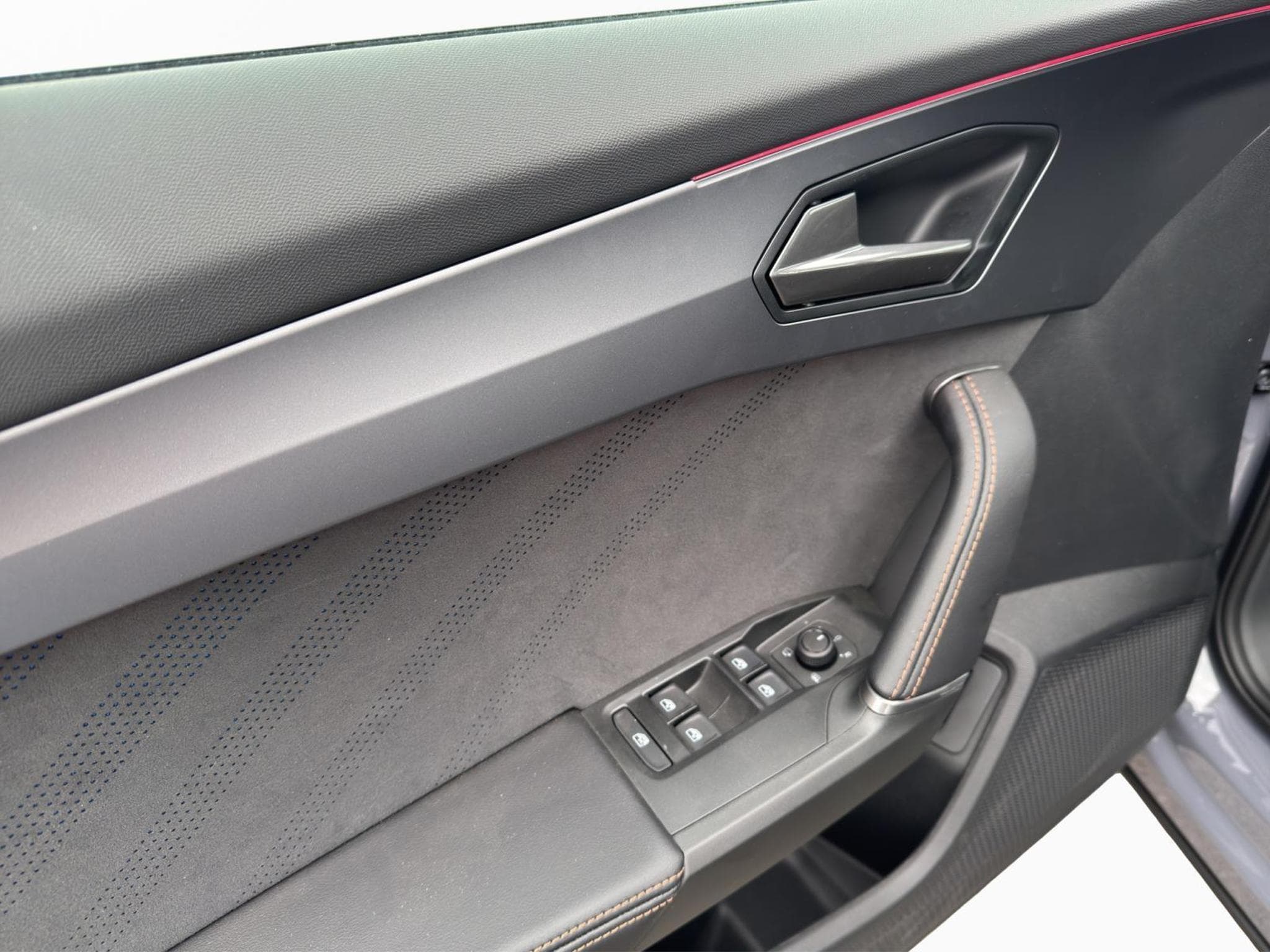 Cupra Formentor 1.5 eTSI DSG (2026) - Photo 12
