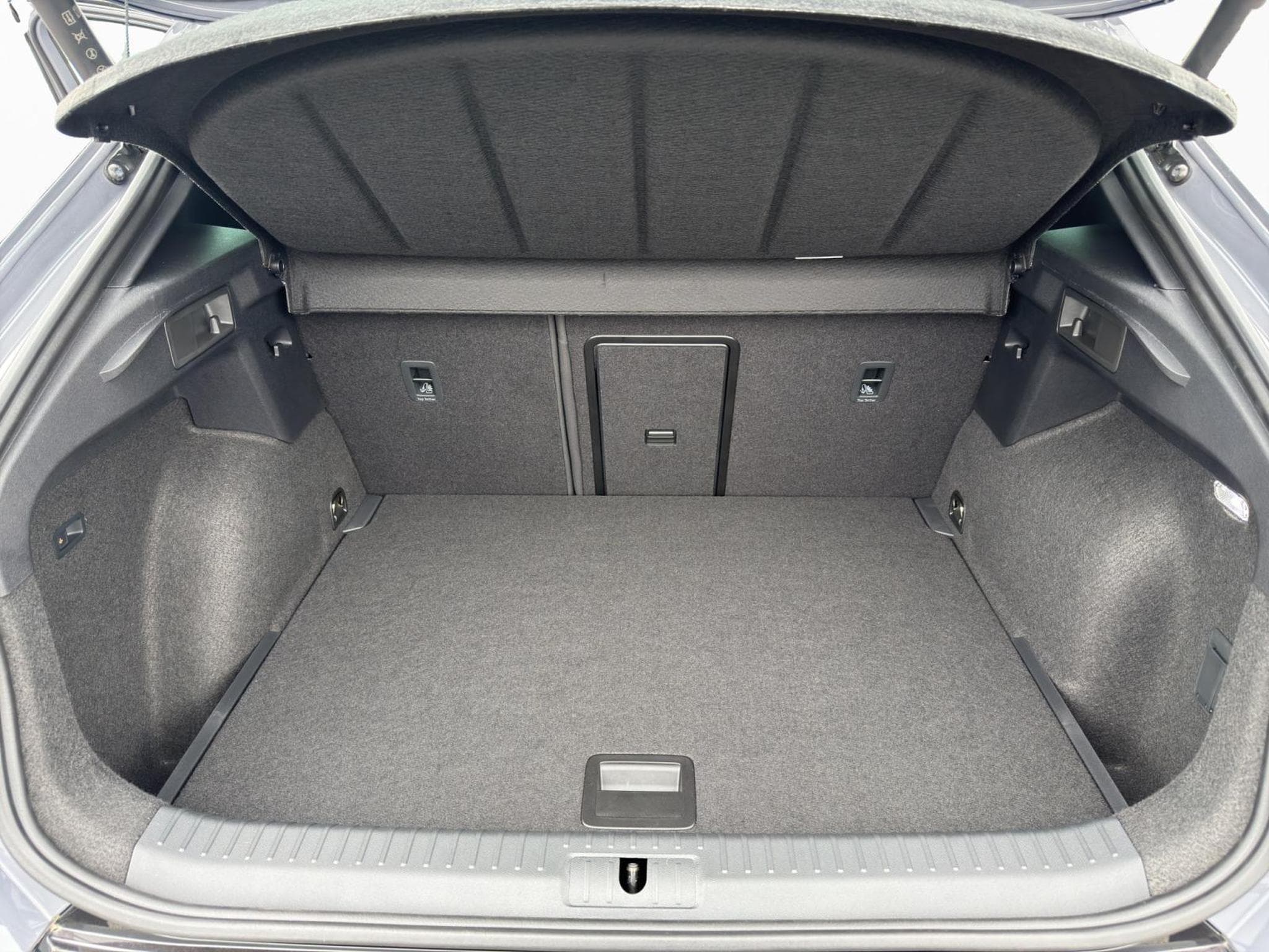 Cupra Formentor 1.5 eTSI DSG (2026) - Photo 16