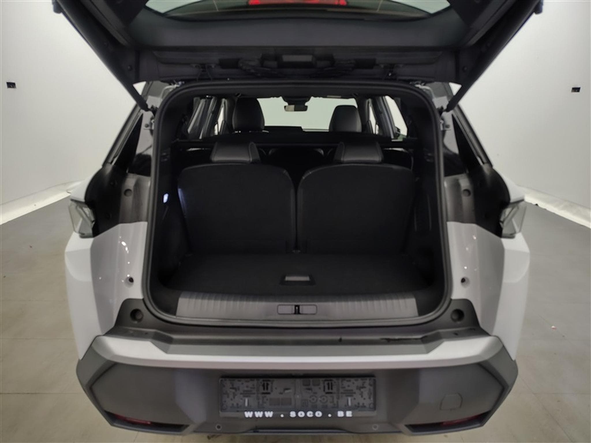 Peugeot 5008 1.2 HYBRID 145cv e-DSC6 GT 7pl. NAVI / FULL LED / CAMERA (2026) - Foto 14