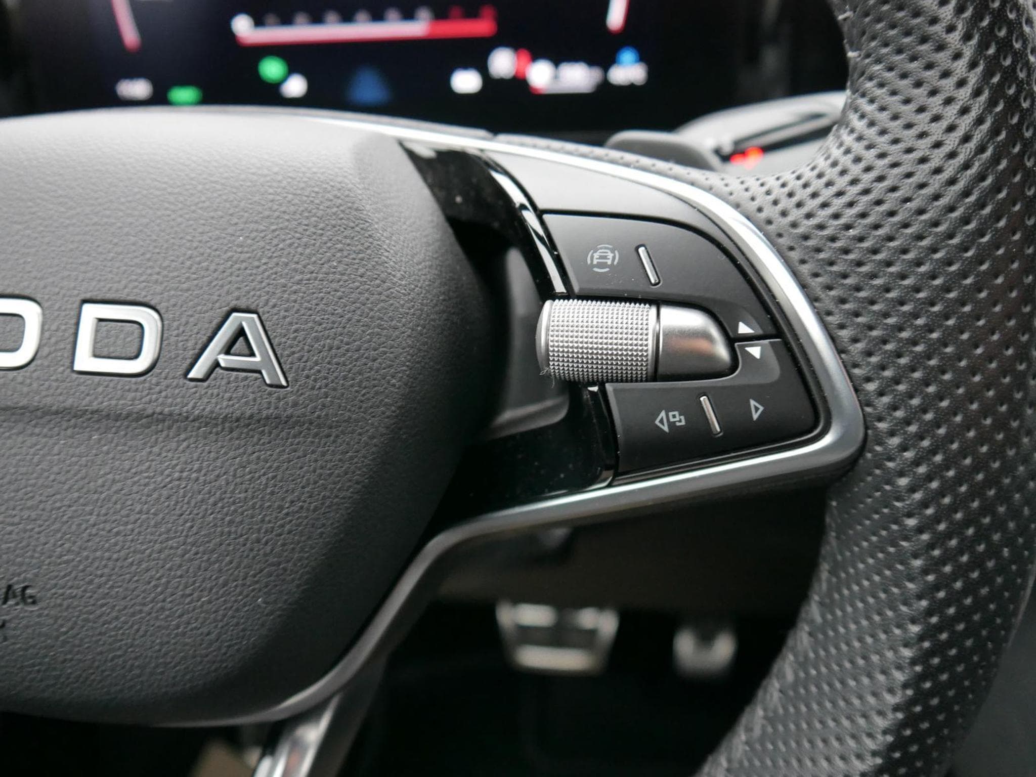 Skoda Kodiaq 1.5 TSI iV PHEV Sportline DSG (2025) - Photo 11