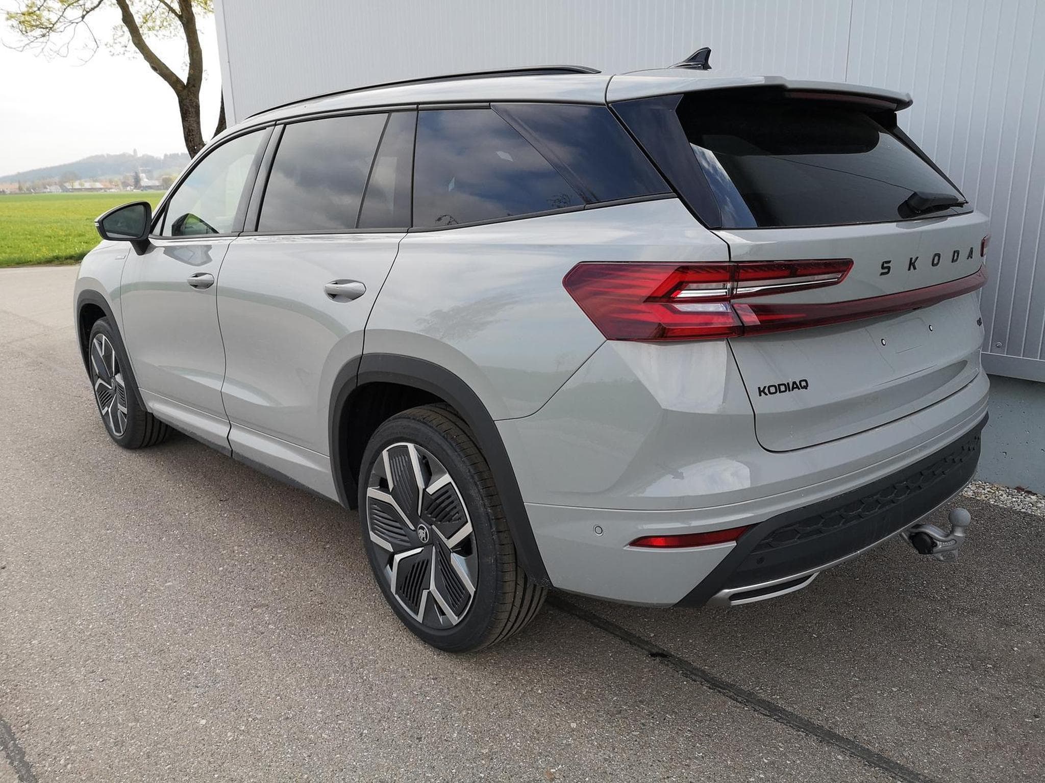 Skoda Kodiaq 2.0 TDI 142 kW 4x4 Sportline (2026) - Photo 3