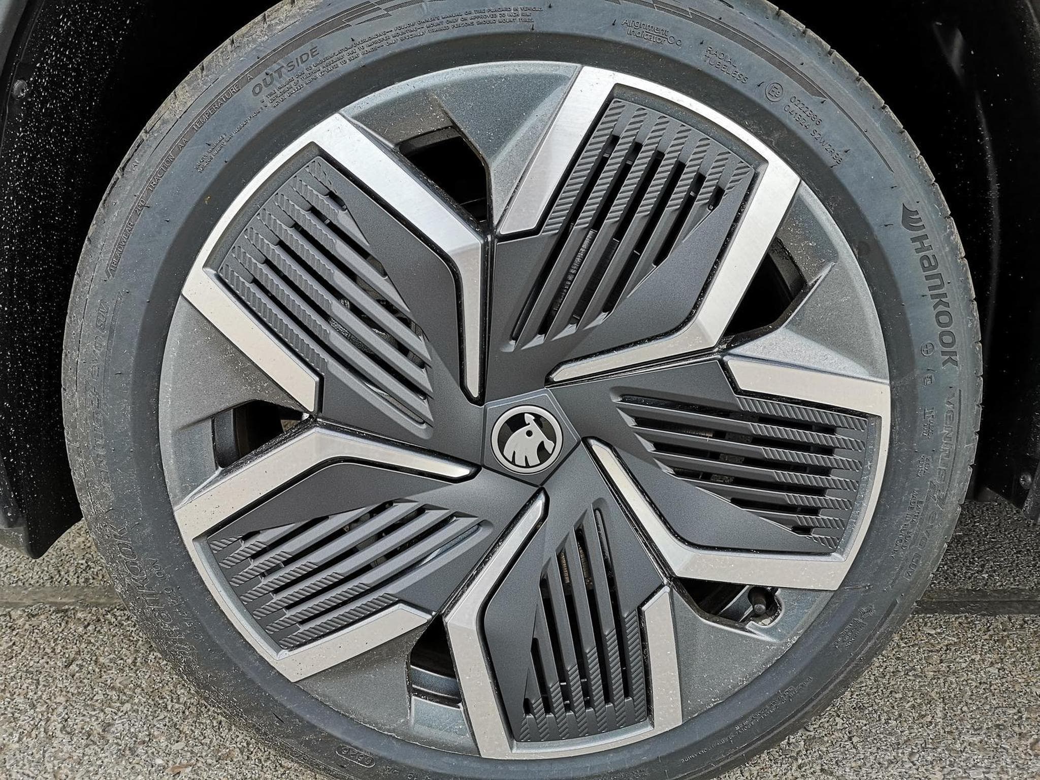 Skoda Kodiaq 2.0 TDI 142 kW 4x4 Sportline (2026) - Photo 4