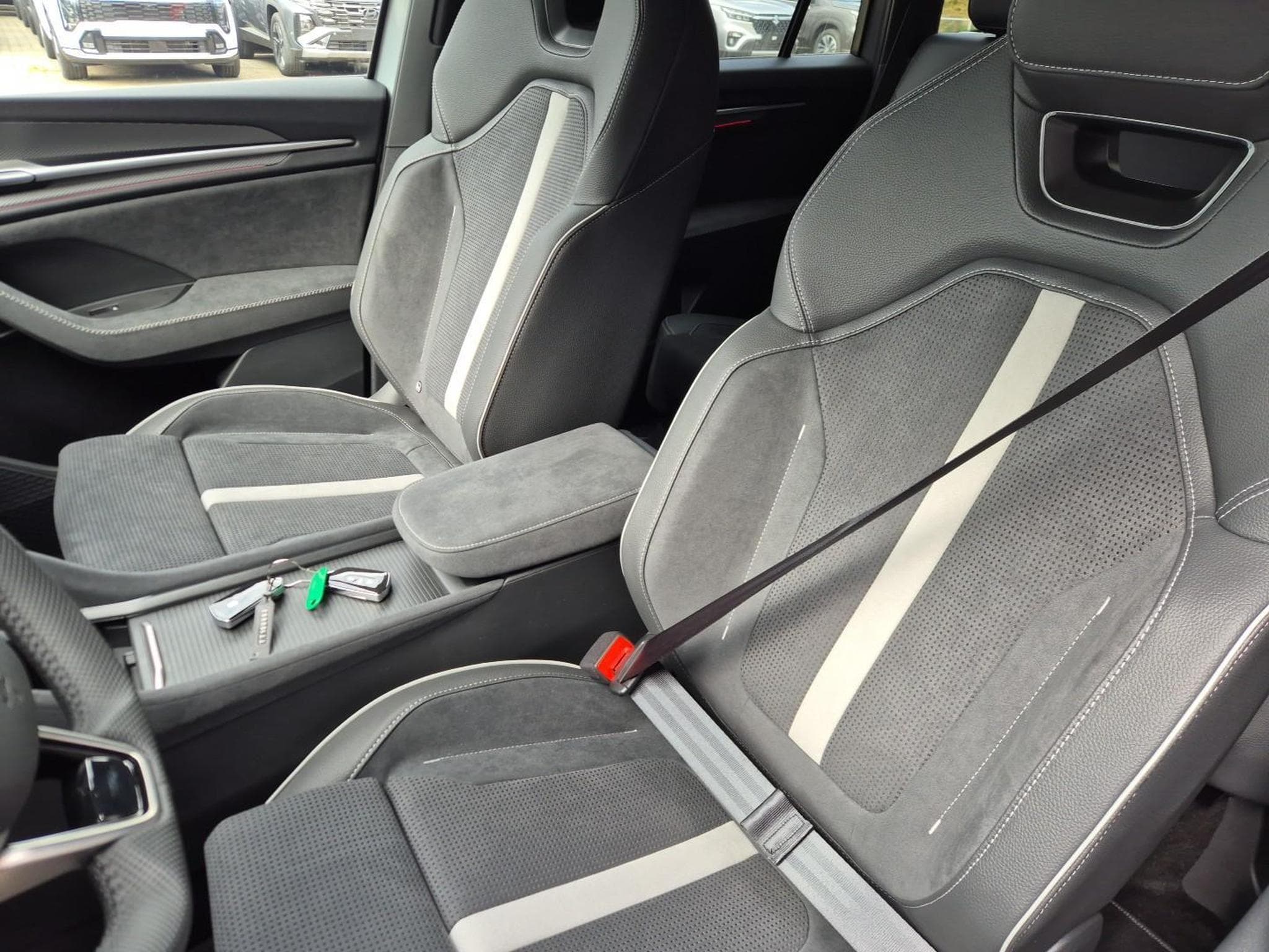 Skoda Kodiaq Sportline 1.5 TSI (2026) - Photo 16