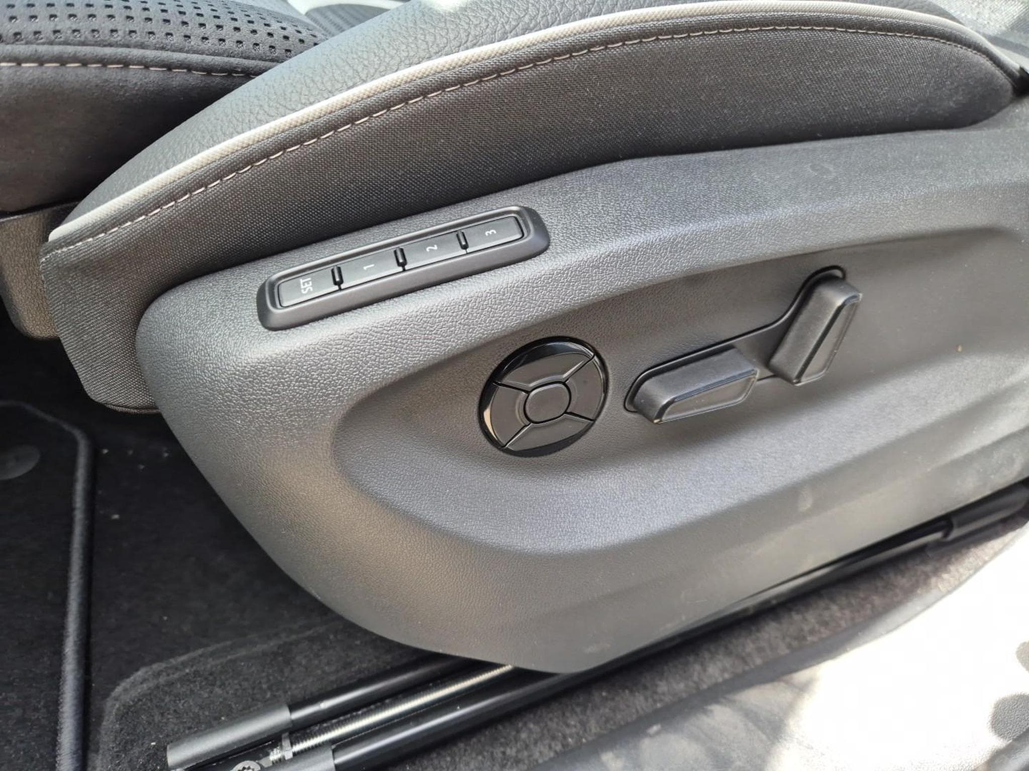 Skoda Kodiaq Sportline 1.5 TSI (2026) - Photo 18