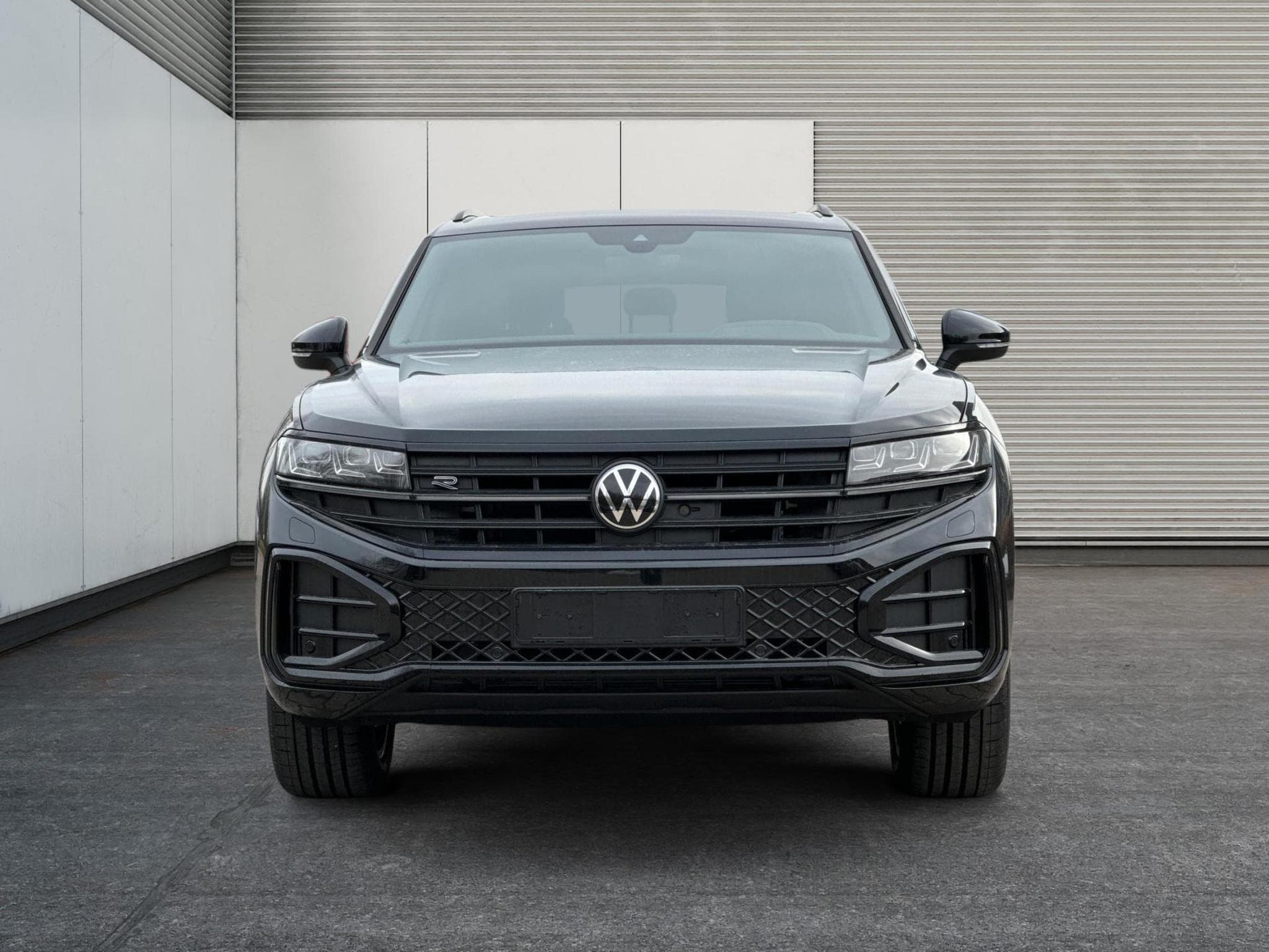 VW Touareg R FINAL EDITION (2026) - Photo 6